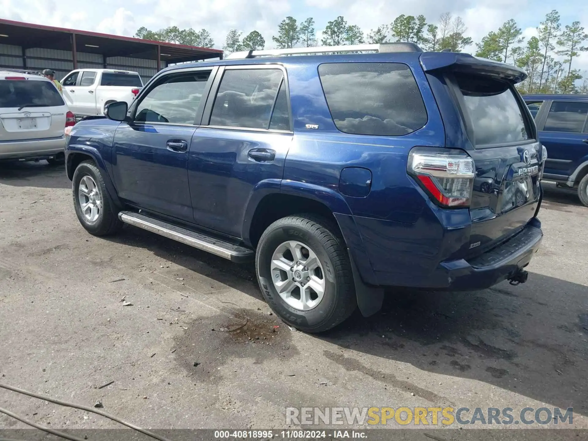 3 Photograph of a damaged car JTEFU5JR9M5238006 TOYOTA 4RUNNER 2021