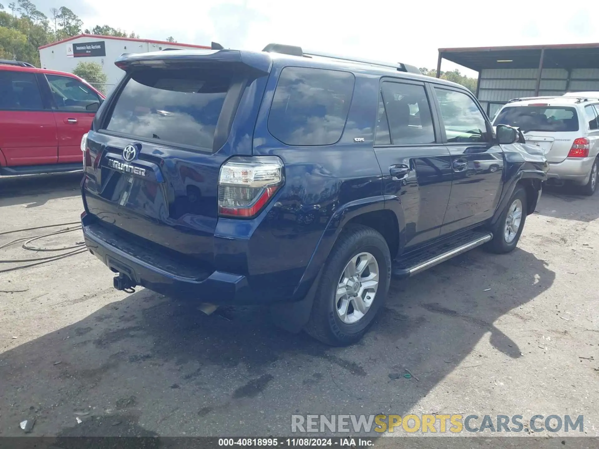 4 Photograph of a damaged car JTEFU5JR9M5238006 TOYOTA 4RUNNER 2021