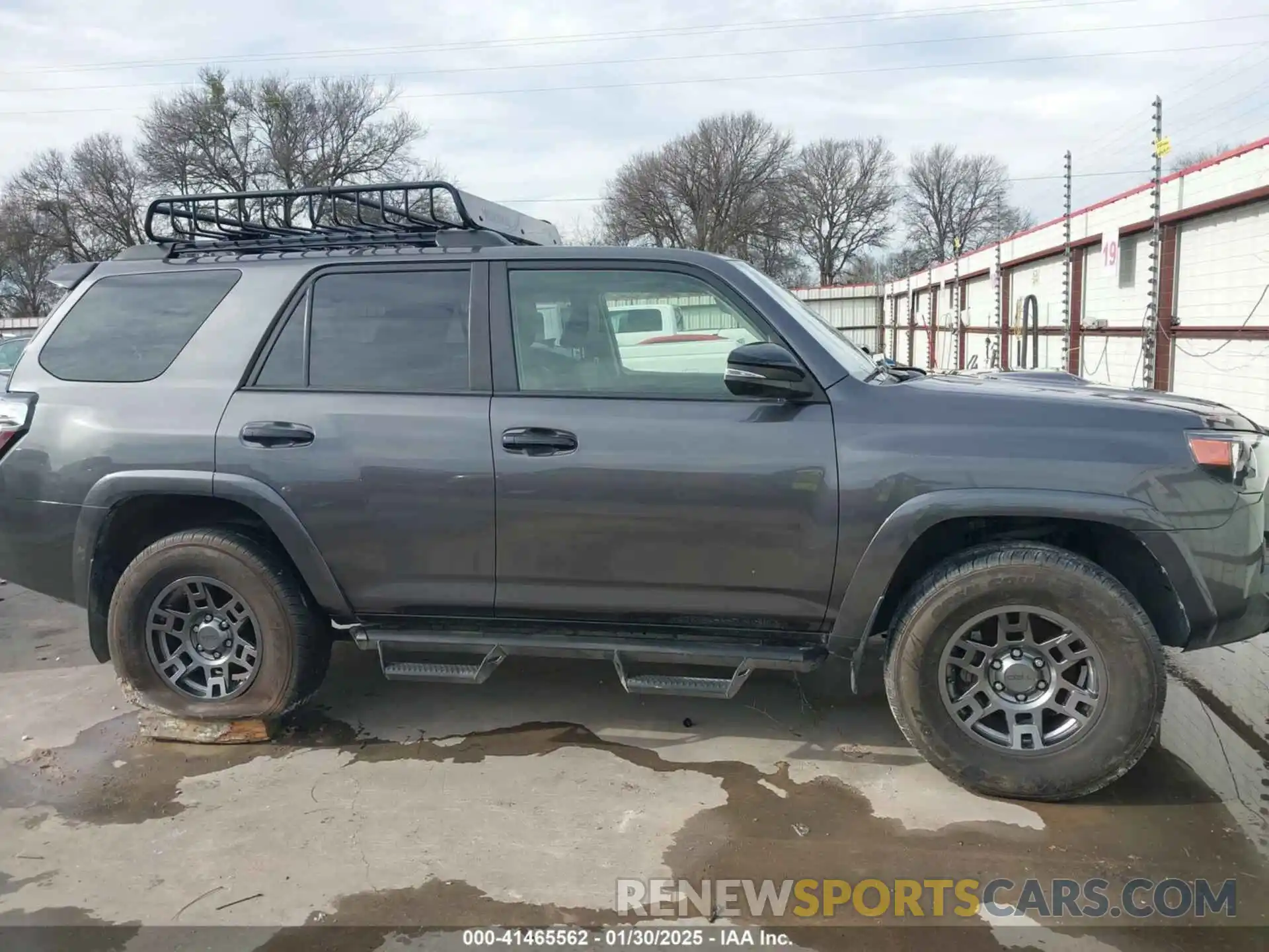 12 Photograph of a damaged car JTEHU5JR0M5842309 TOYOTA 4RUNNER 2021