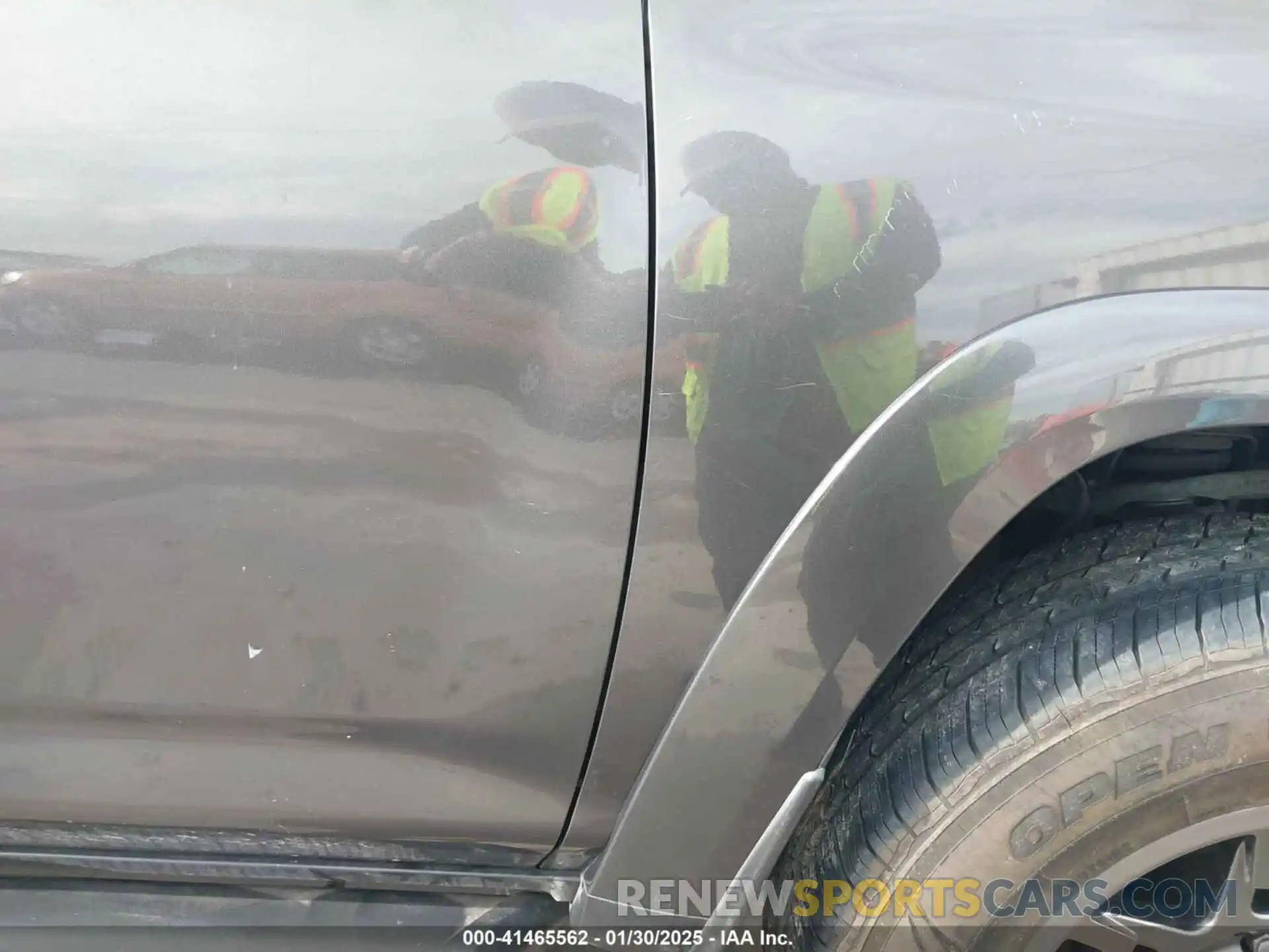 16 Photograph of a damaged car JTEHU5JR0M5842309 TOYOTA 4RUNNER 2021