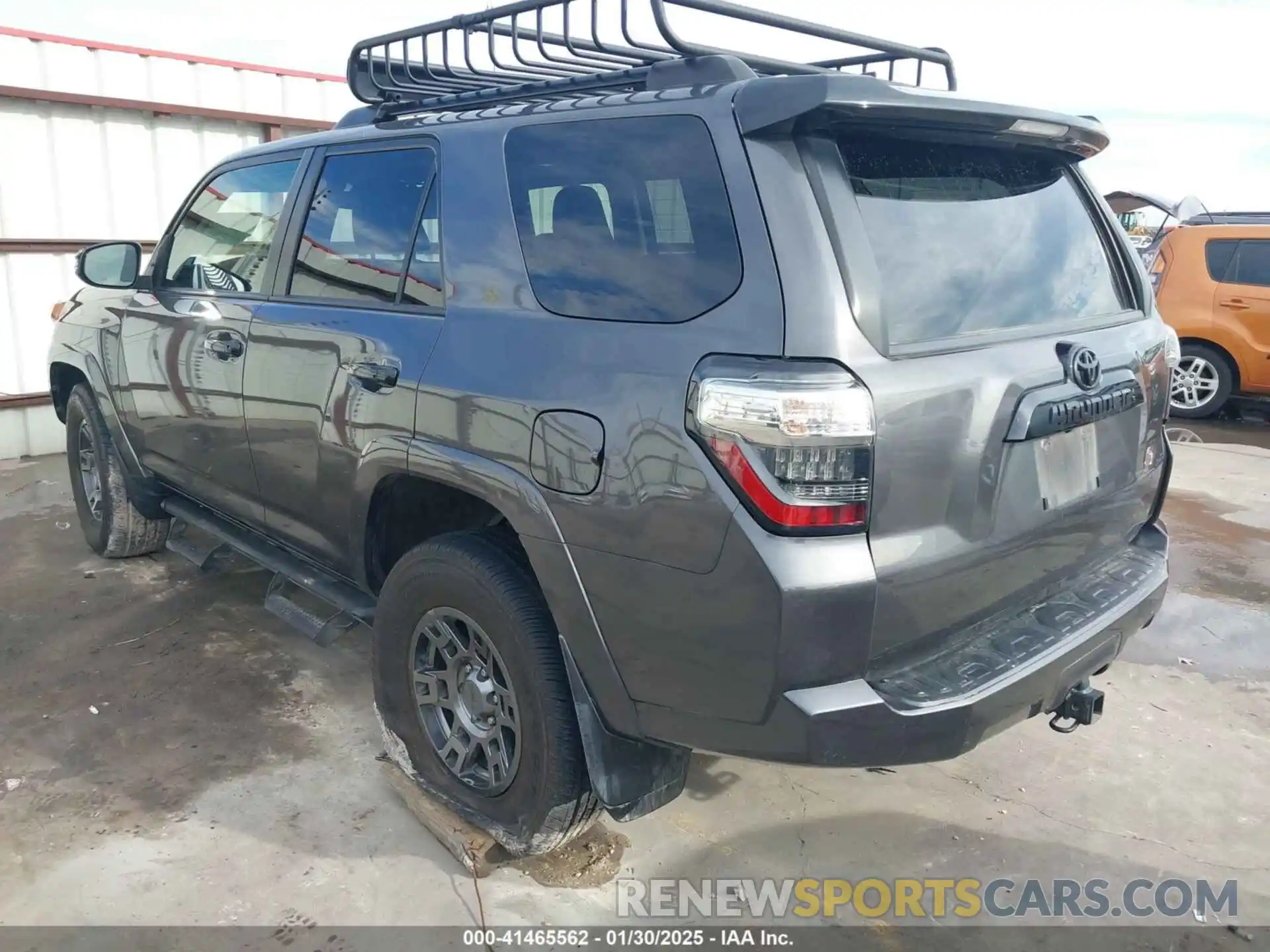 3 Photograph of a damaged car JTEHU5JR0M5842309 TOYOTA 4RUNNER 2021