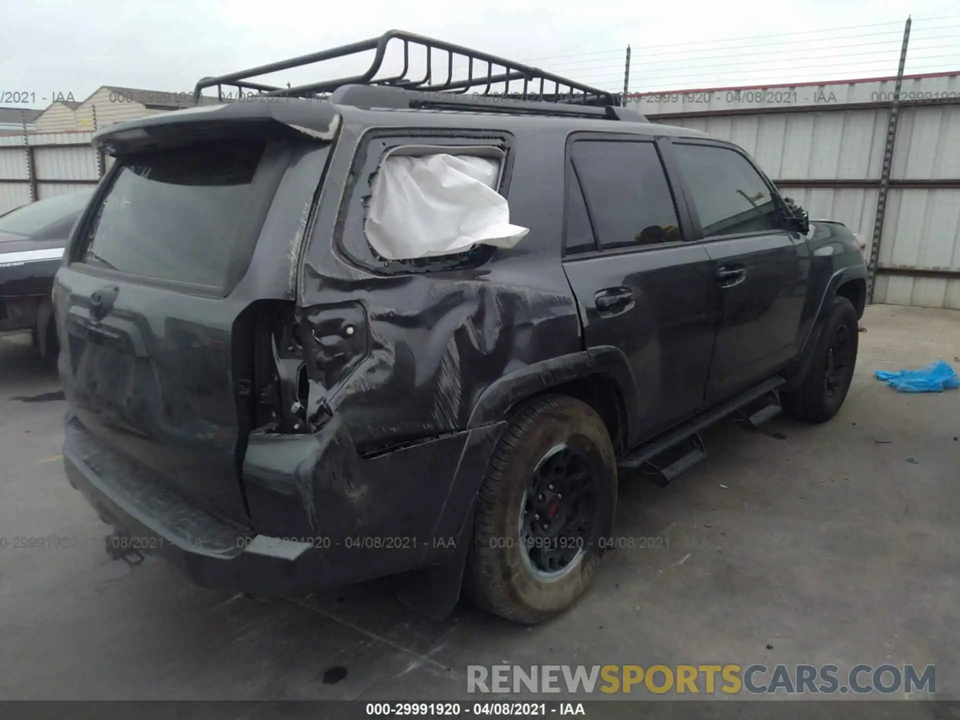 4 Photograph of a damaged car JTEHU5JR1M5871673 TOYOTA 4RUNNER 2021