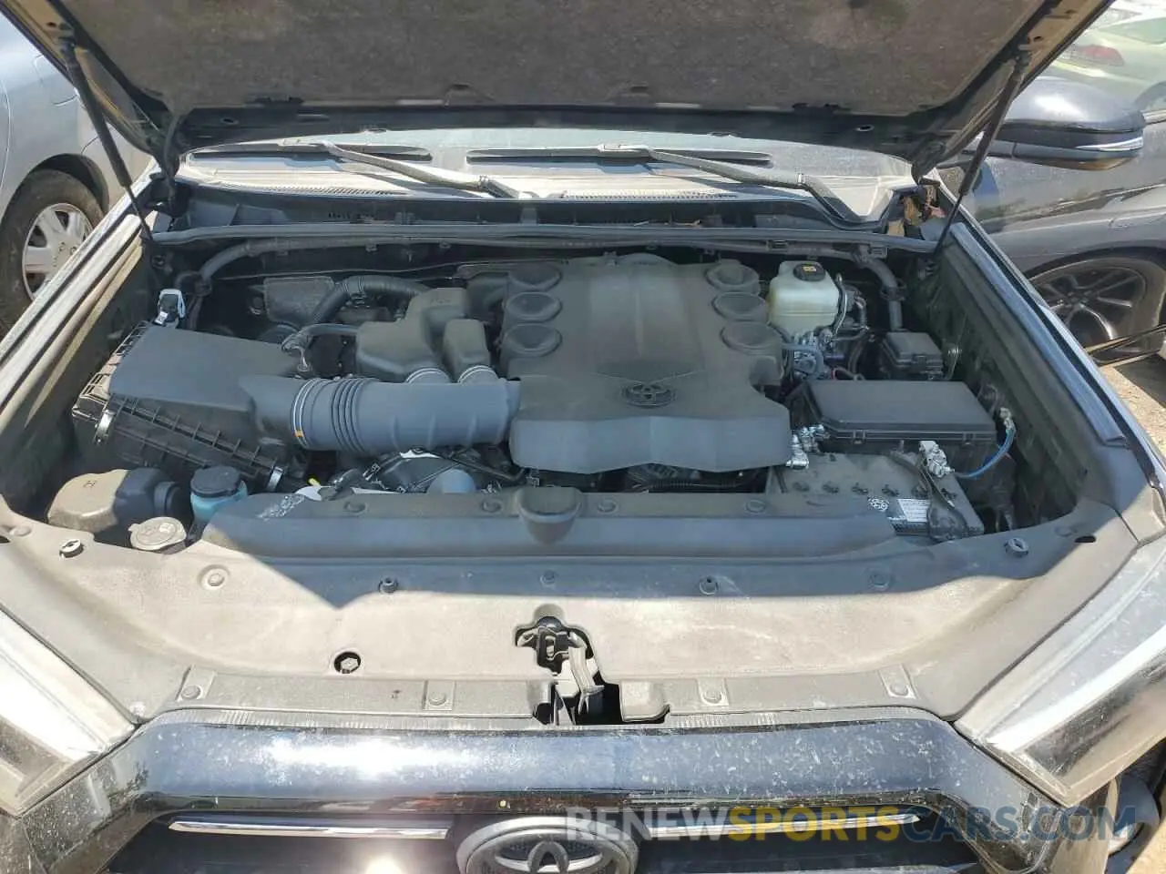 12 Photograph of a damaged car JTEHU5JR1M5881409 TOYOTA 4RUNNER 2021
