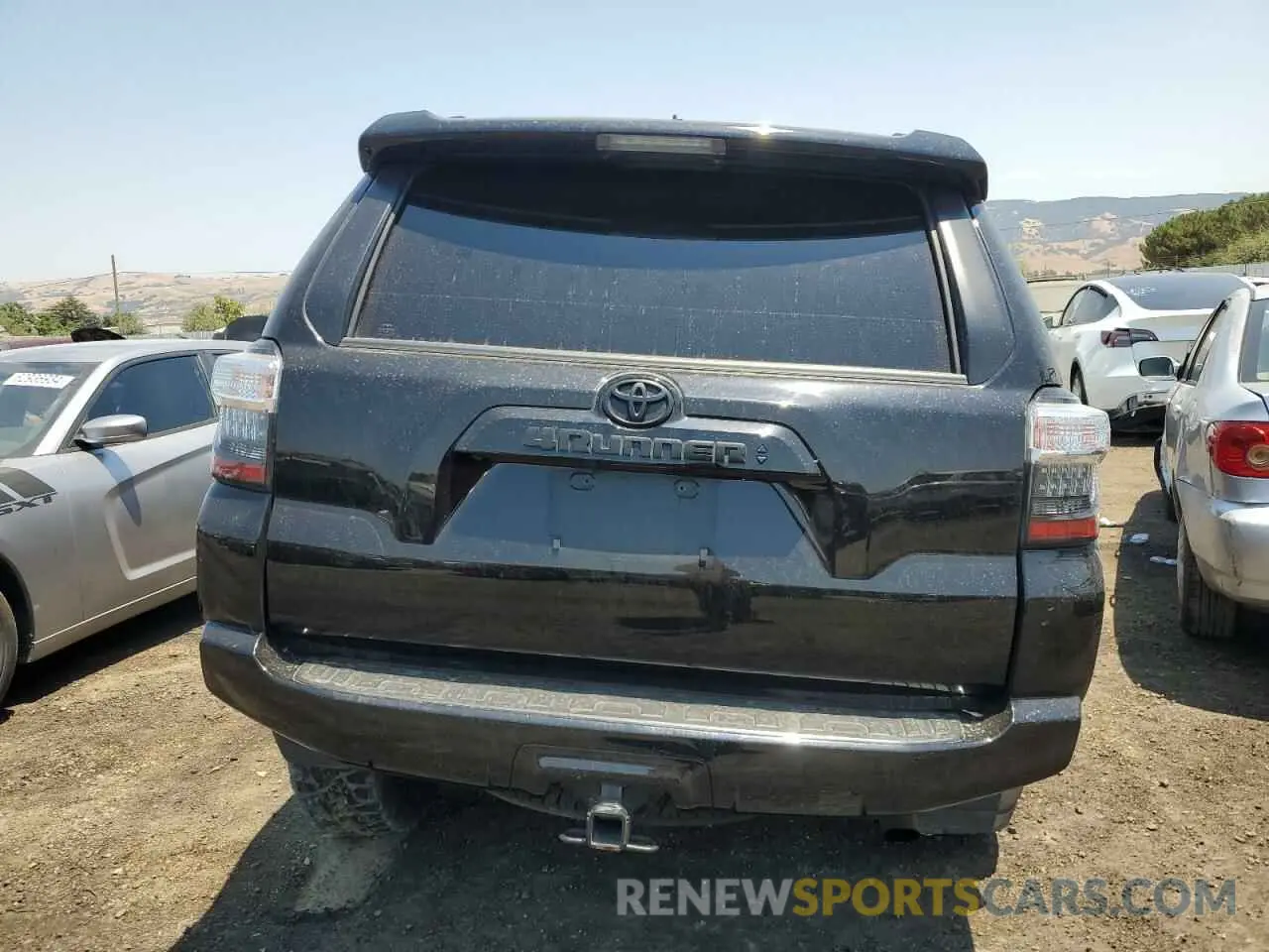 6 Photograph of a damaged car JTEHU5JR1M5881409 TOYOTA 4RUNNER 2021