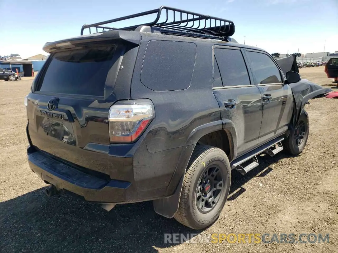 4 Photograph of a damaged car JTEHU5JR1M5943133 TOYOTA 4RUNNER 2021