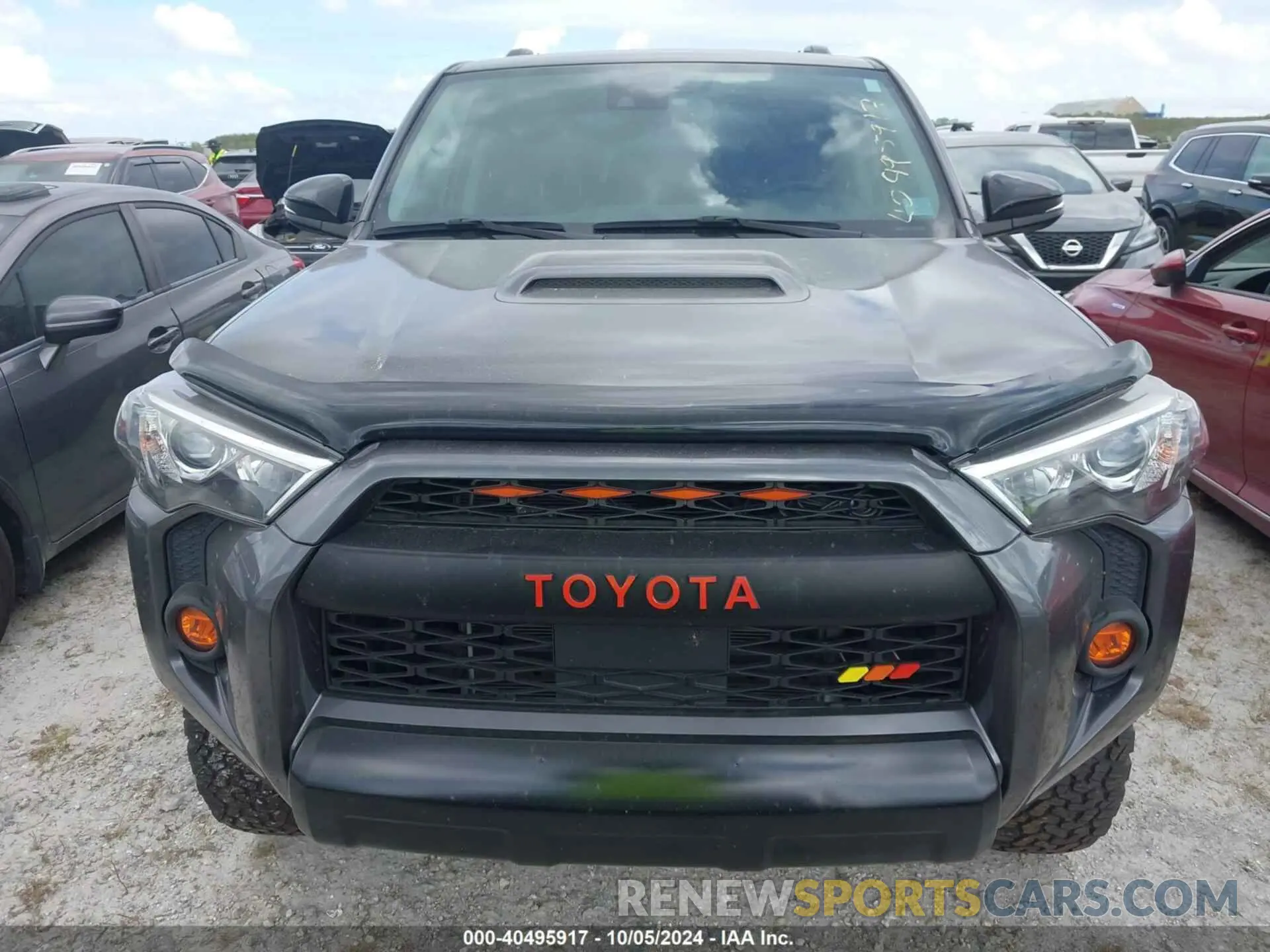 12 Photograph of a damaged car JTEHU5JR3M5873764 TOYOTA 4RUNNER 2021