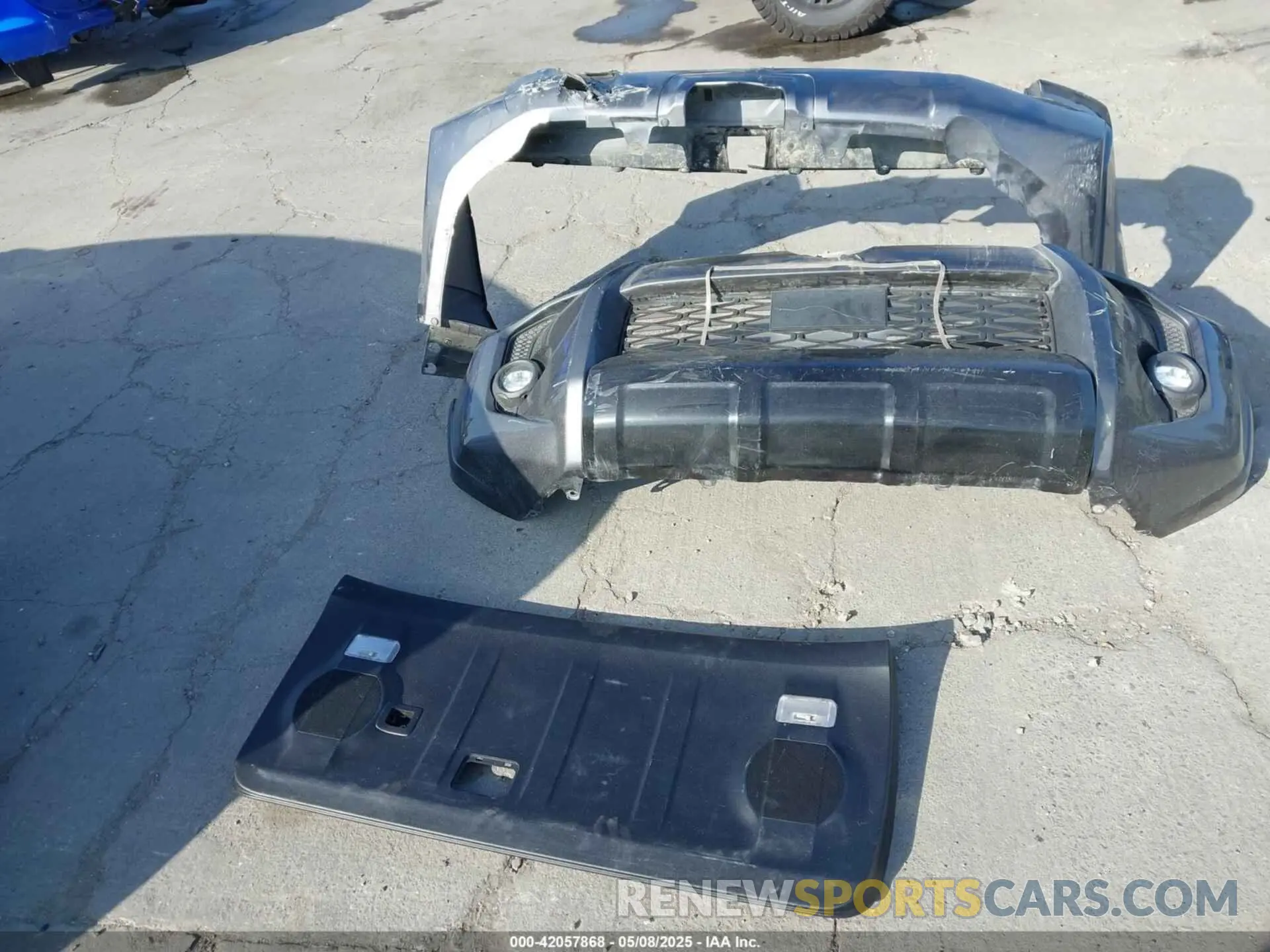 18 Photograph of a damaged car JTEHU5JR4M5894039 TOYOTA 4RUNNER 2021