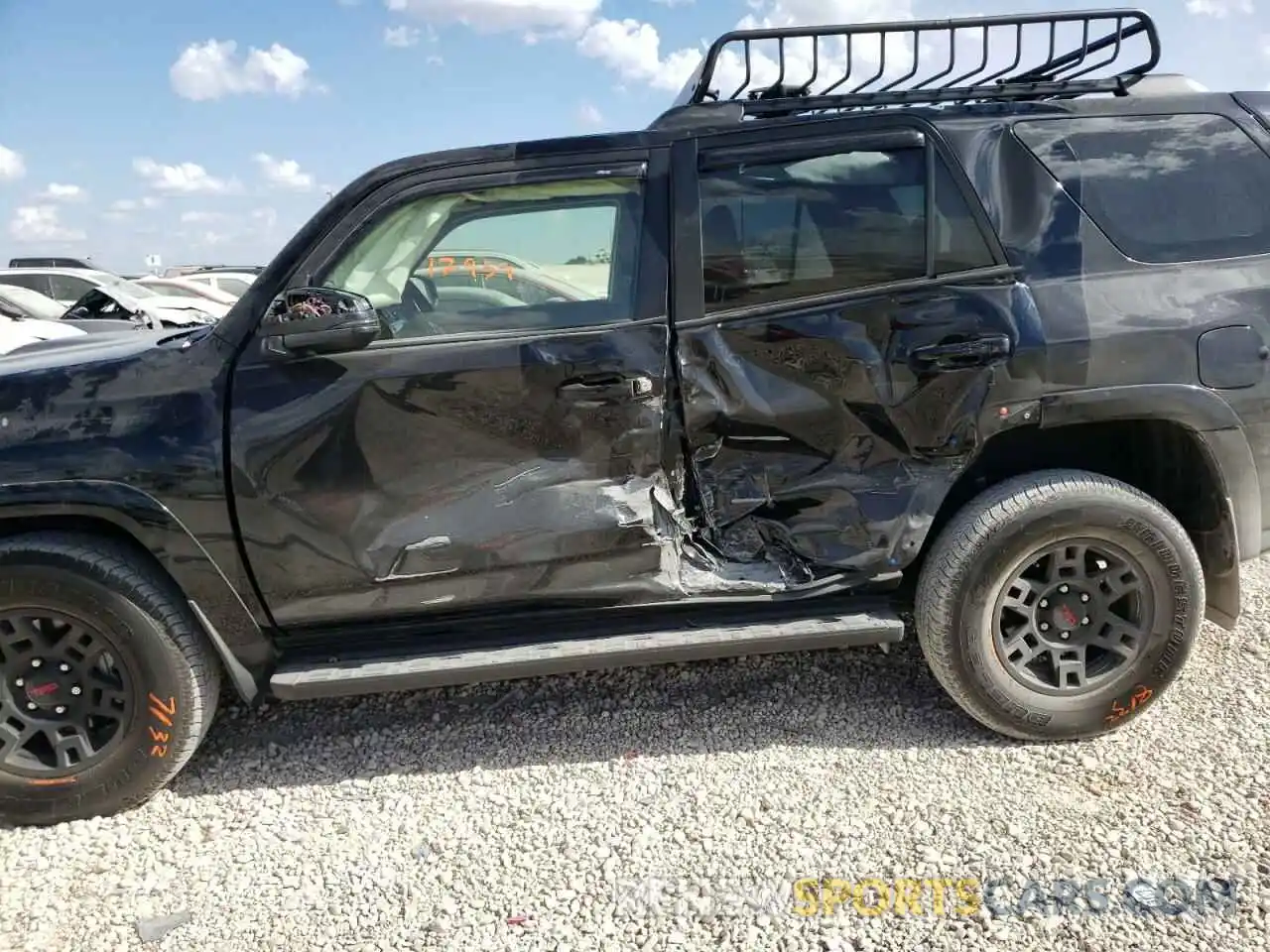 9 Photograph of a damaged car JTEHU5JR8M5970085 TOYOTA 4RUNNER 2021