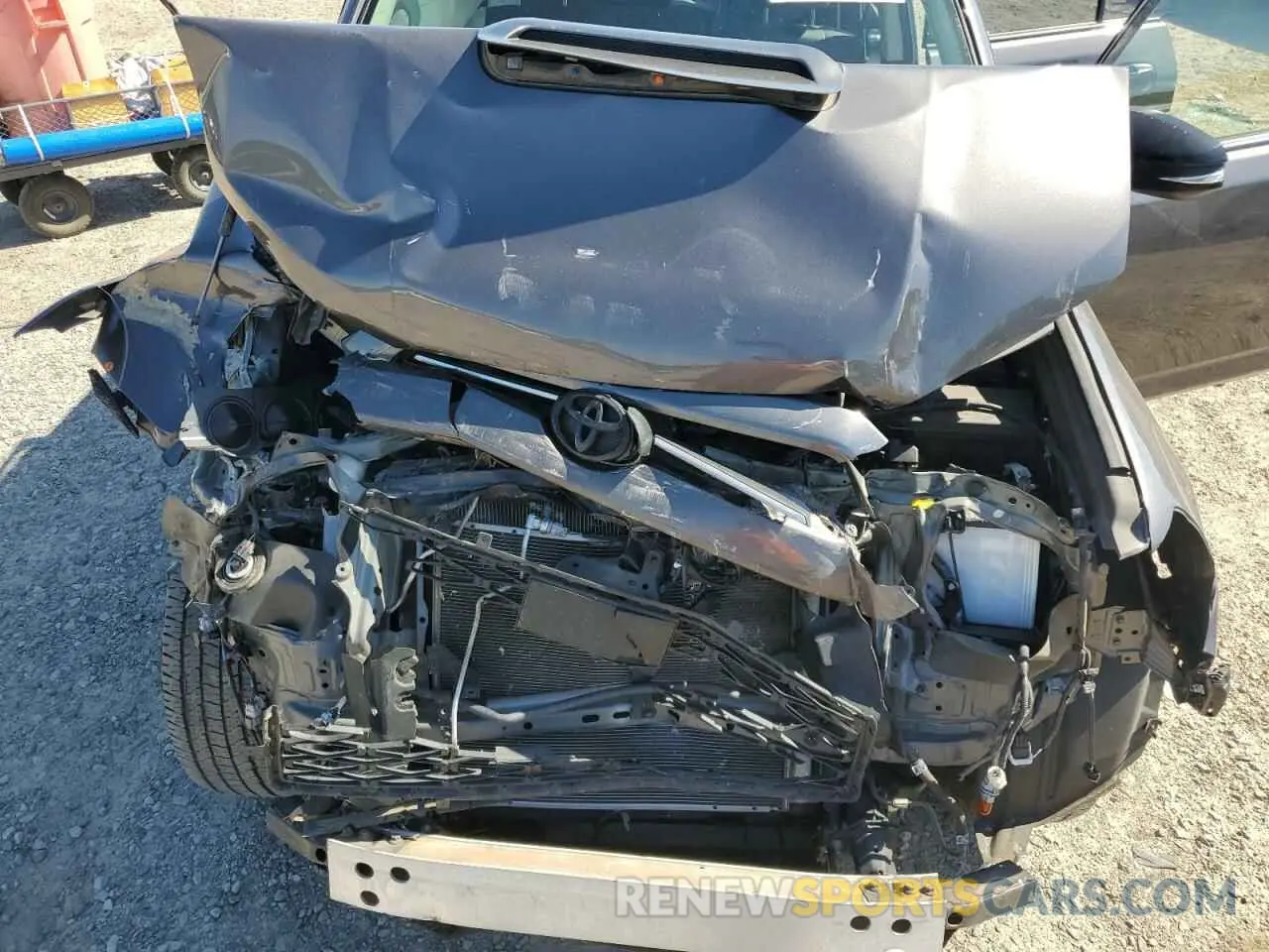 12 Photograph of a damaged car JTEHU5JRXM5903651 TOYOTA 4RUNNER 2021