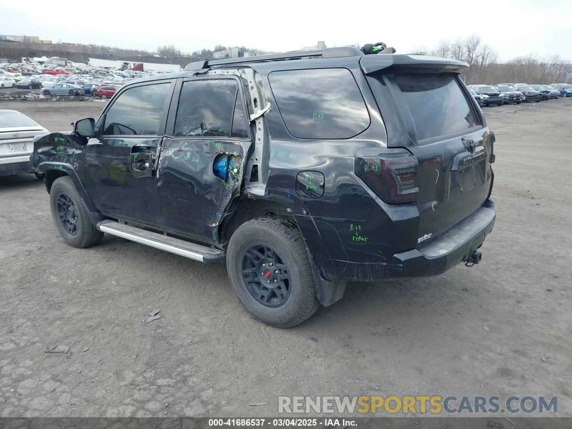 3 Photograph of a damaged car JTEHU5JRXM5969553 TOYOTA 4RUNNER 2021