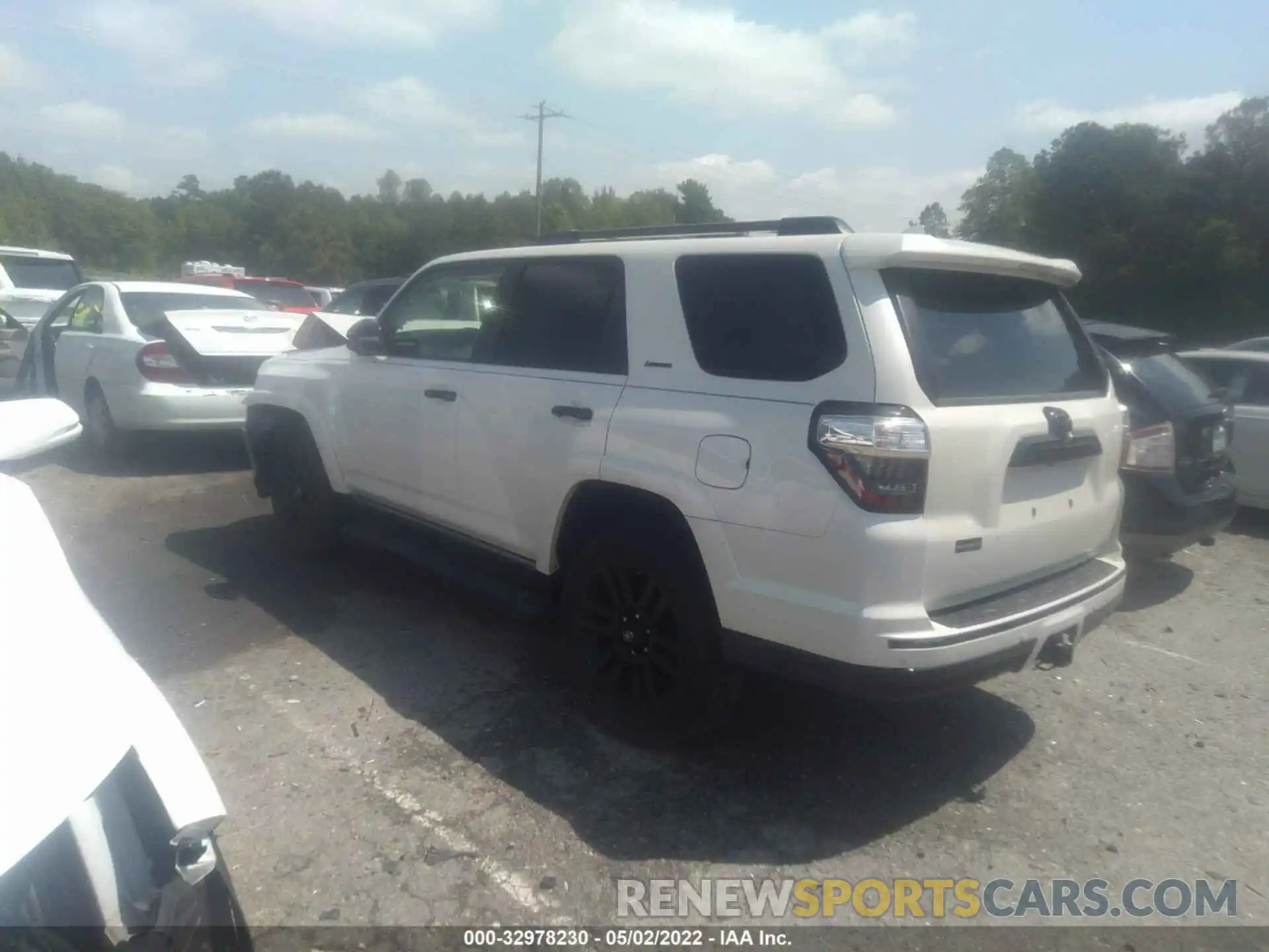 2 Photograph of a damaged car JTEJU5JR0M5964671 TOYOTA 4RUNNER 2021