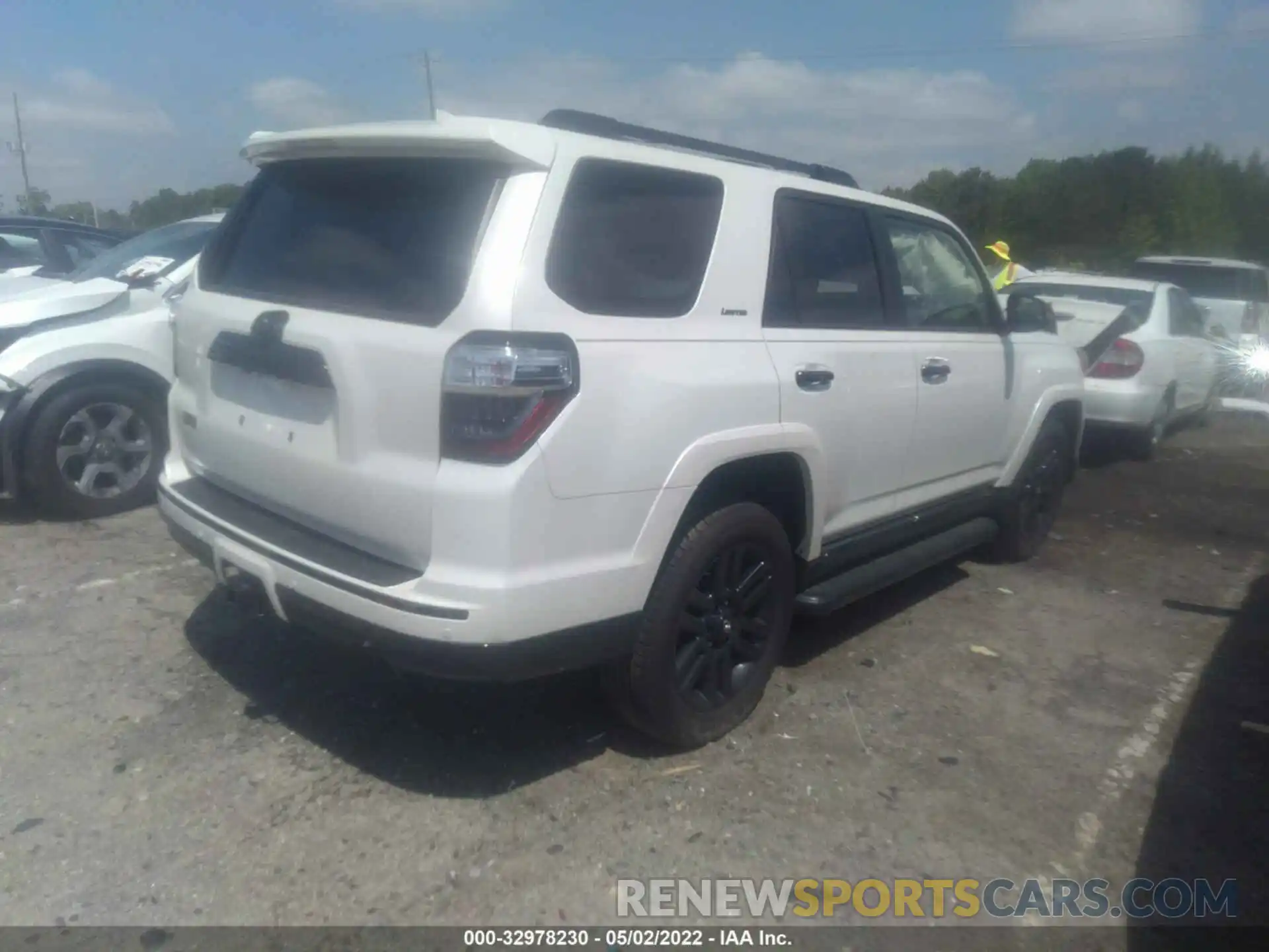 3 Photograph of a damaged car JTEJU5JR0M5964671 TOYOTA 4RUNNER 2021