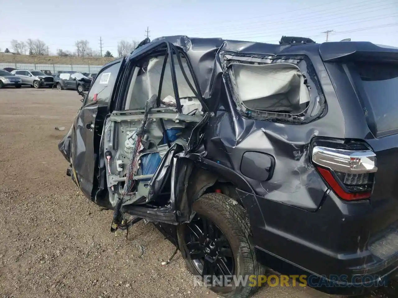 10 Photograph of a damaged car JTEJU5JR1M5962010 TOYOTA 4RUNNER 2021