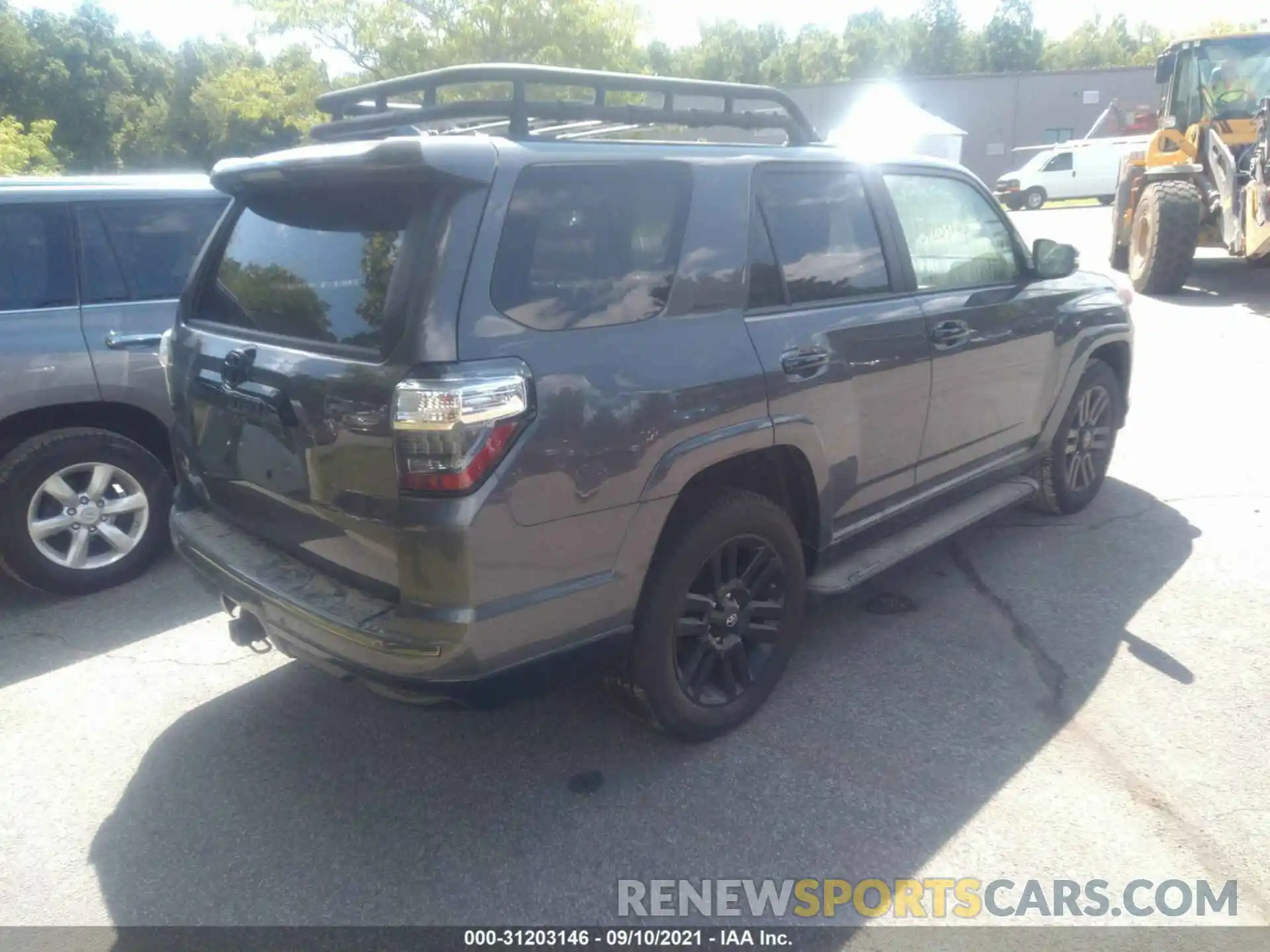 4 Photograph of a damaged car JTEJU5JR5M5919273 TOYOTA 4RUNNER 2021