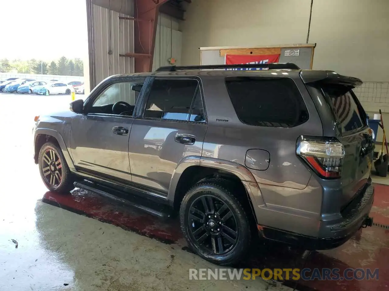 2 Photograph of a damaged car JTEJU5JR5M5942441 TOYOTA 4RUNNER 2021