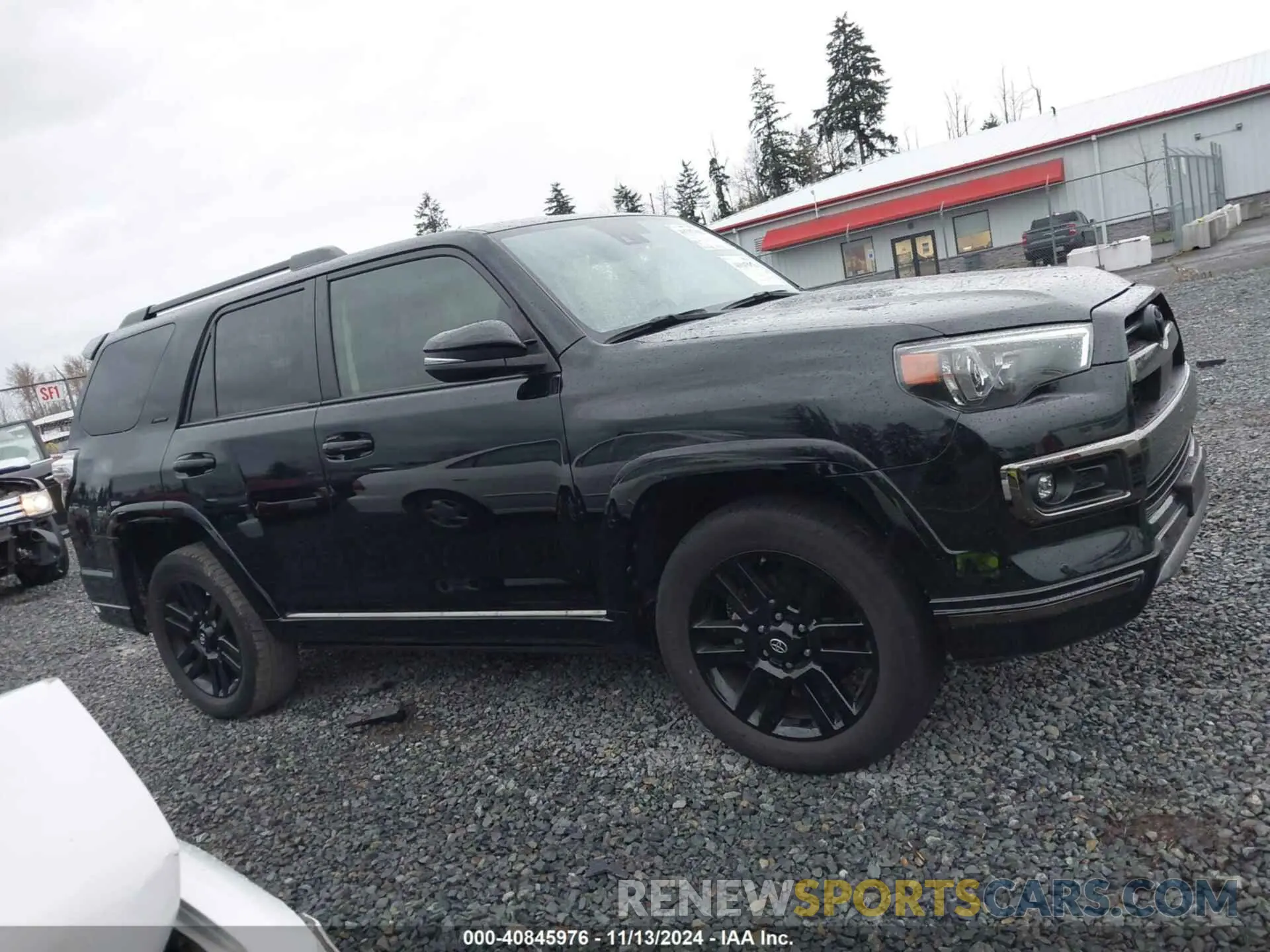 13 Photograph of a damaged car JTEJU5JR6M5842767 TOYOTA 4RUNNER 2021