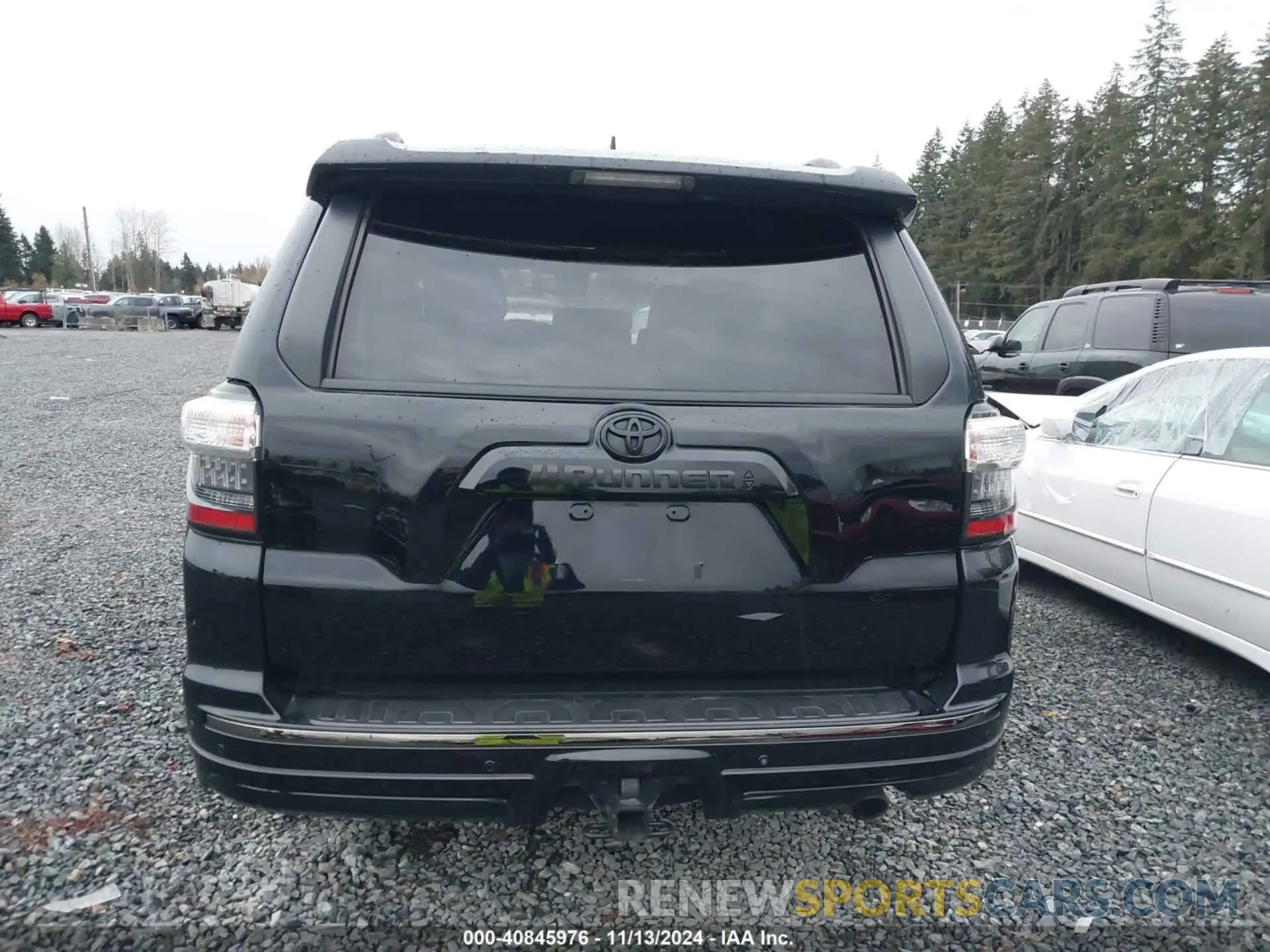 16 Photograph of a damaged car JTEJU5JR6M5842767 TOYOTA 4RUNNER 2021