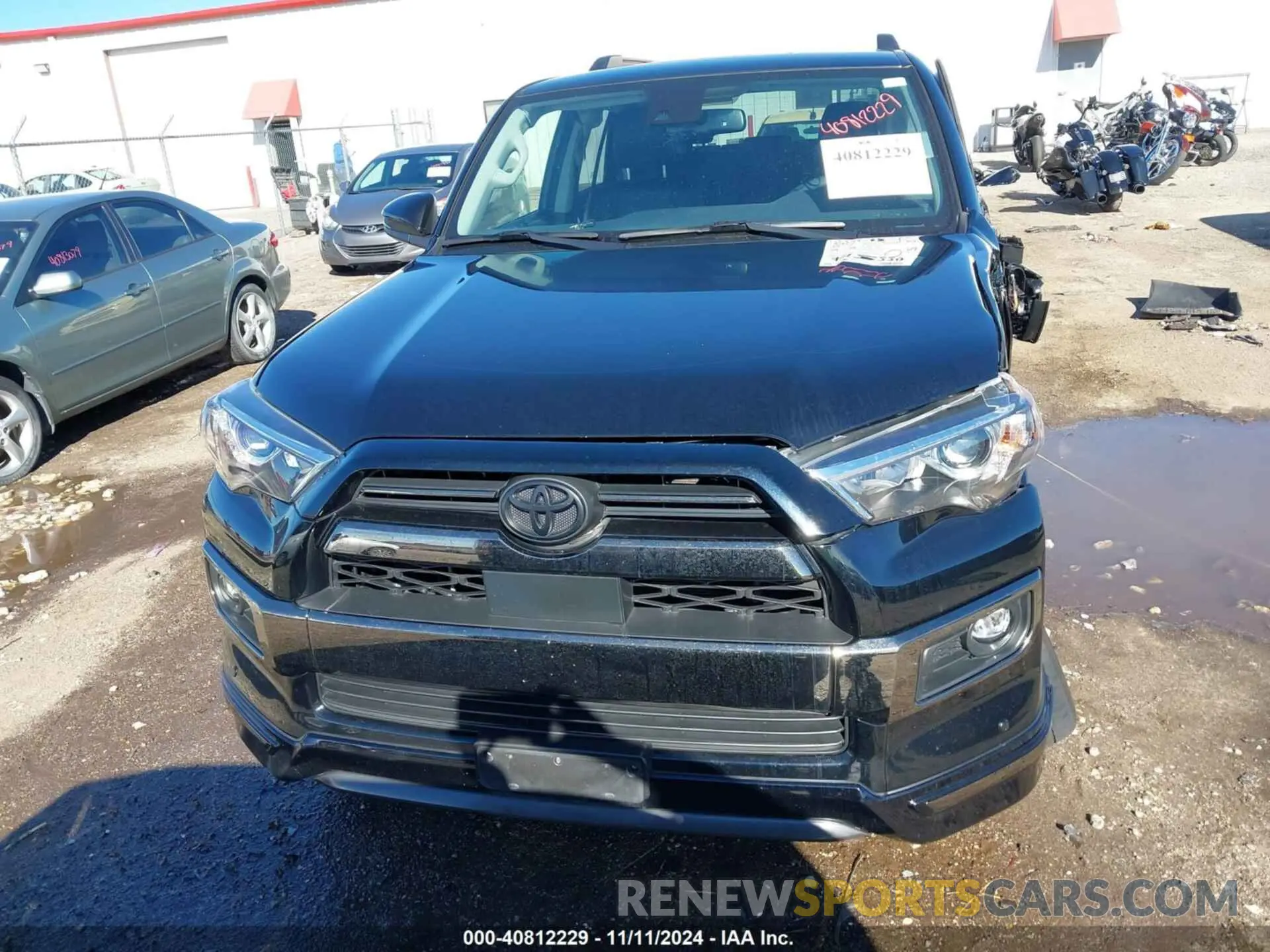 13 Photograph of a damaged car JTEJU5JR6M5882086 TOYOTA 4RUNNER 2021
