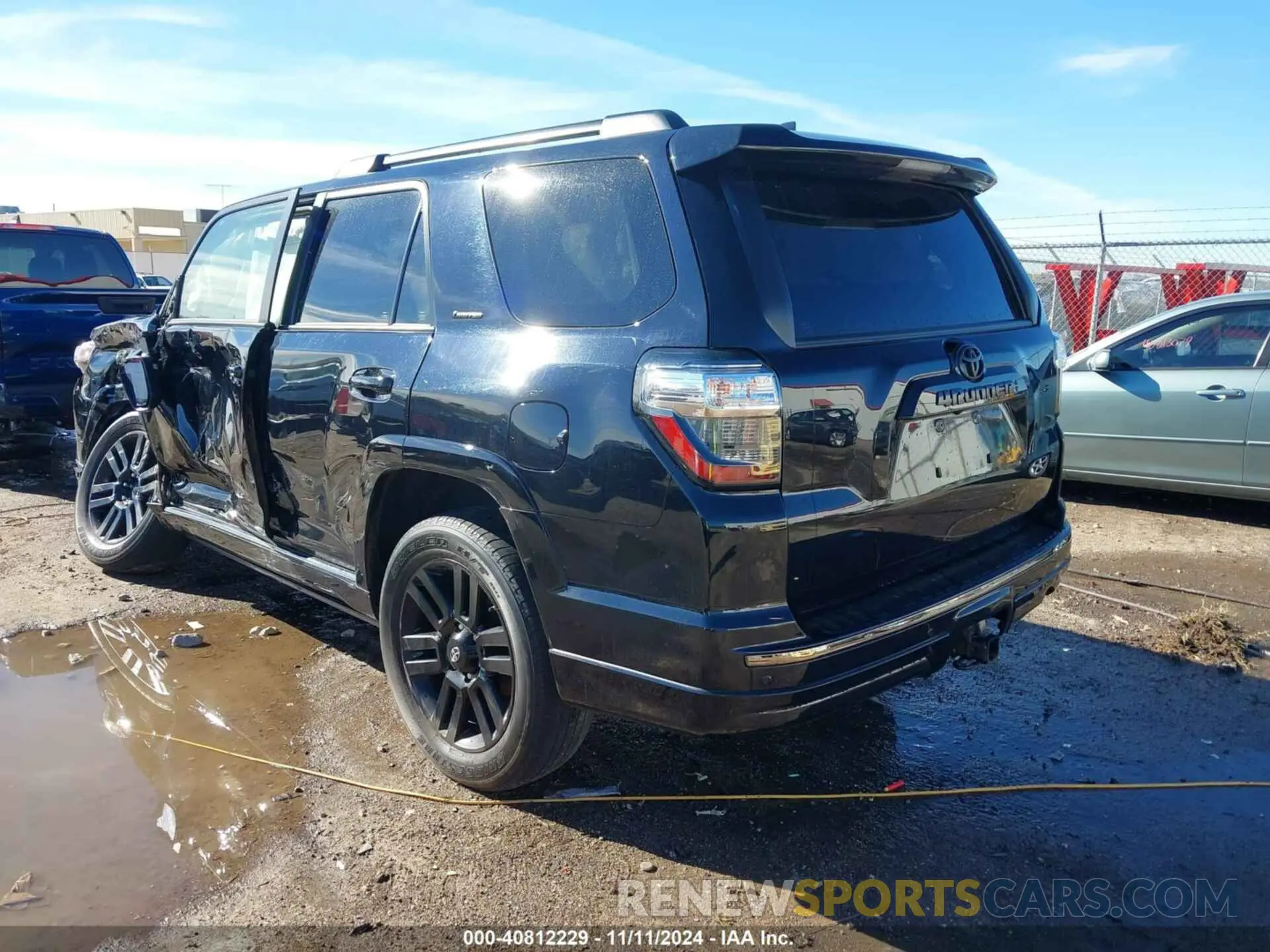 3 Photograph of a damaged car JTEJU5JR6M5882086 TOYOTA 4RUNNER 2021