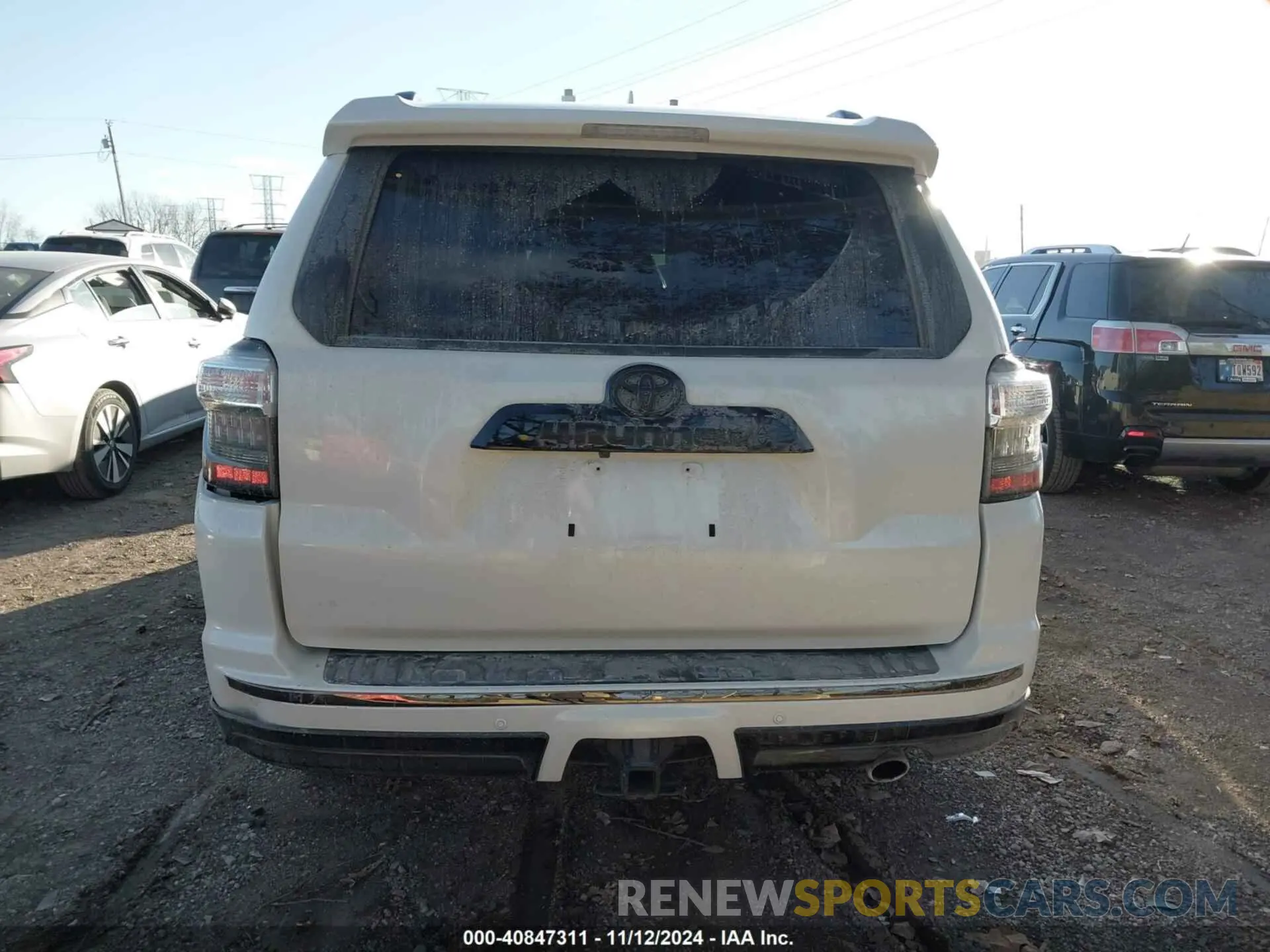 16 Photograph of a damaged car JTEJU5JR7M5912633 TOYOTA 4RUNNER 2021