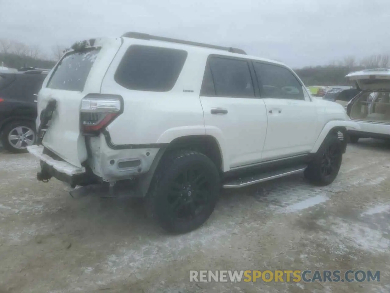 3 Photograph of a damaged car JTEJU5JR8M5843080 TOYOTA 4RUNNER 2021