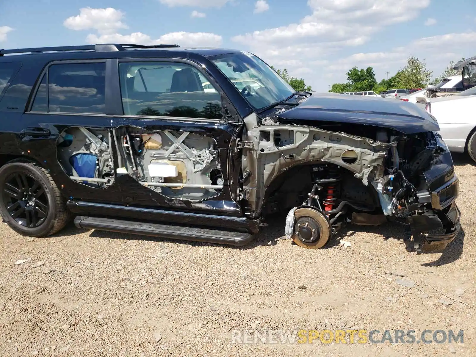 9 Photograph of a damaged car JTEJU5JR8M5914794 TOYOTA 4RUNNER 2021