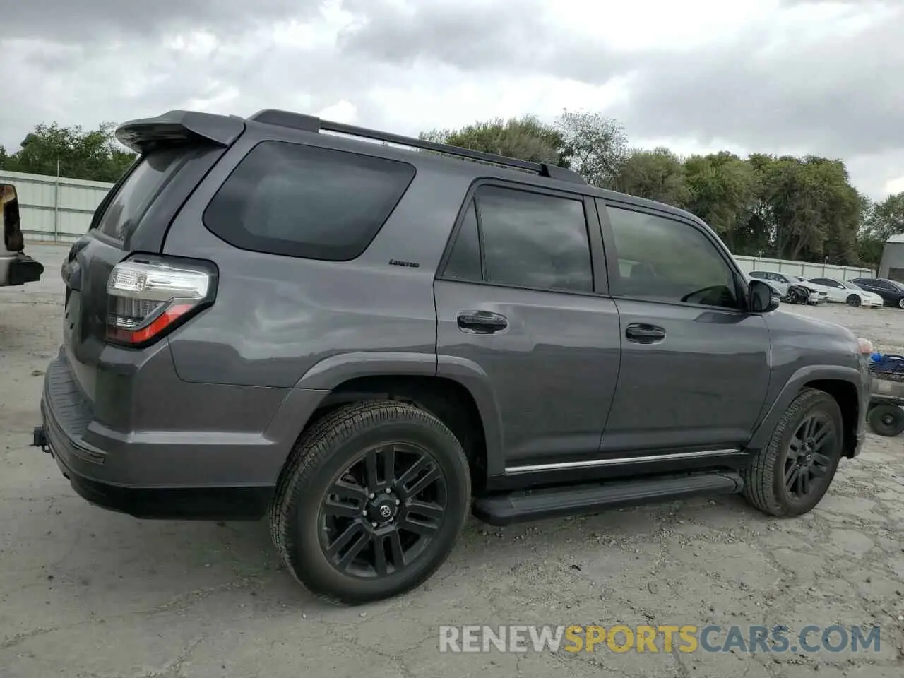 3 Photograph of a damaged car JTEJU5JR9M5845467 TOYOTA 4RUNNER 2021