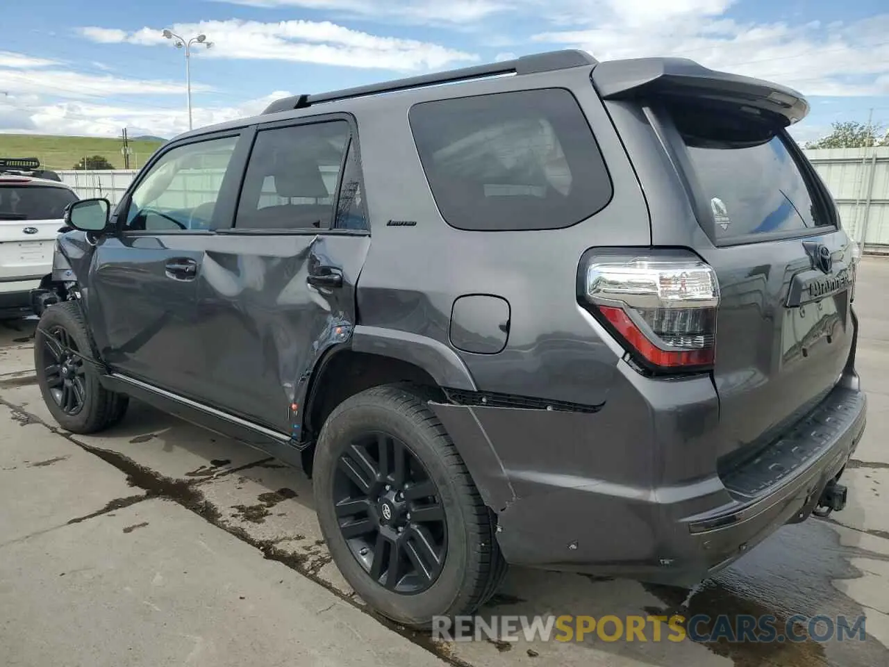 2 Photograph of a damaged car JTEJU5JRXM5847292 TOYOTA 4RUNNER 2021