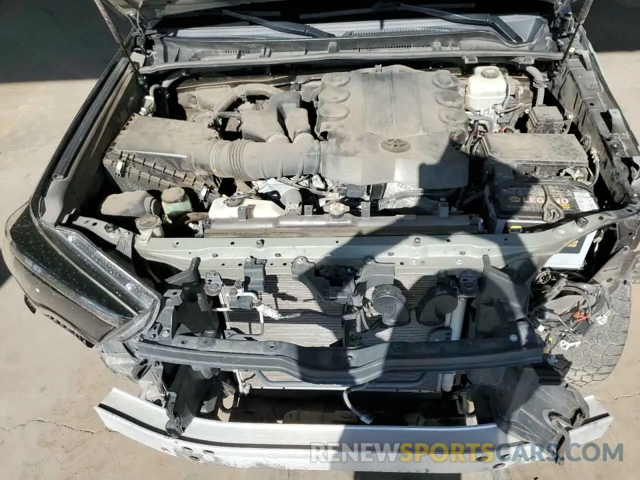 12 Photograph of a damaged car JTEJU5JRXM5879899 TOYOTA 4RUNNER 2021