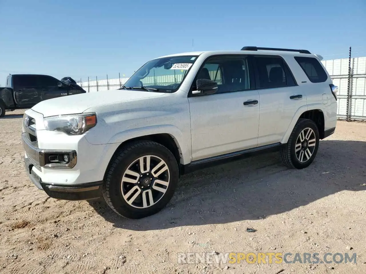 1 Photograph of a damaged car JTEJU5JRXM5965326 TOYOTA 4RUNNER 2021