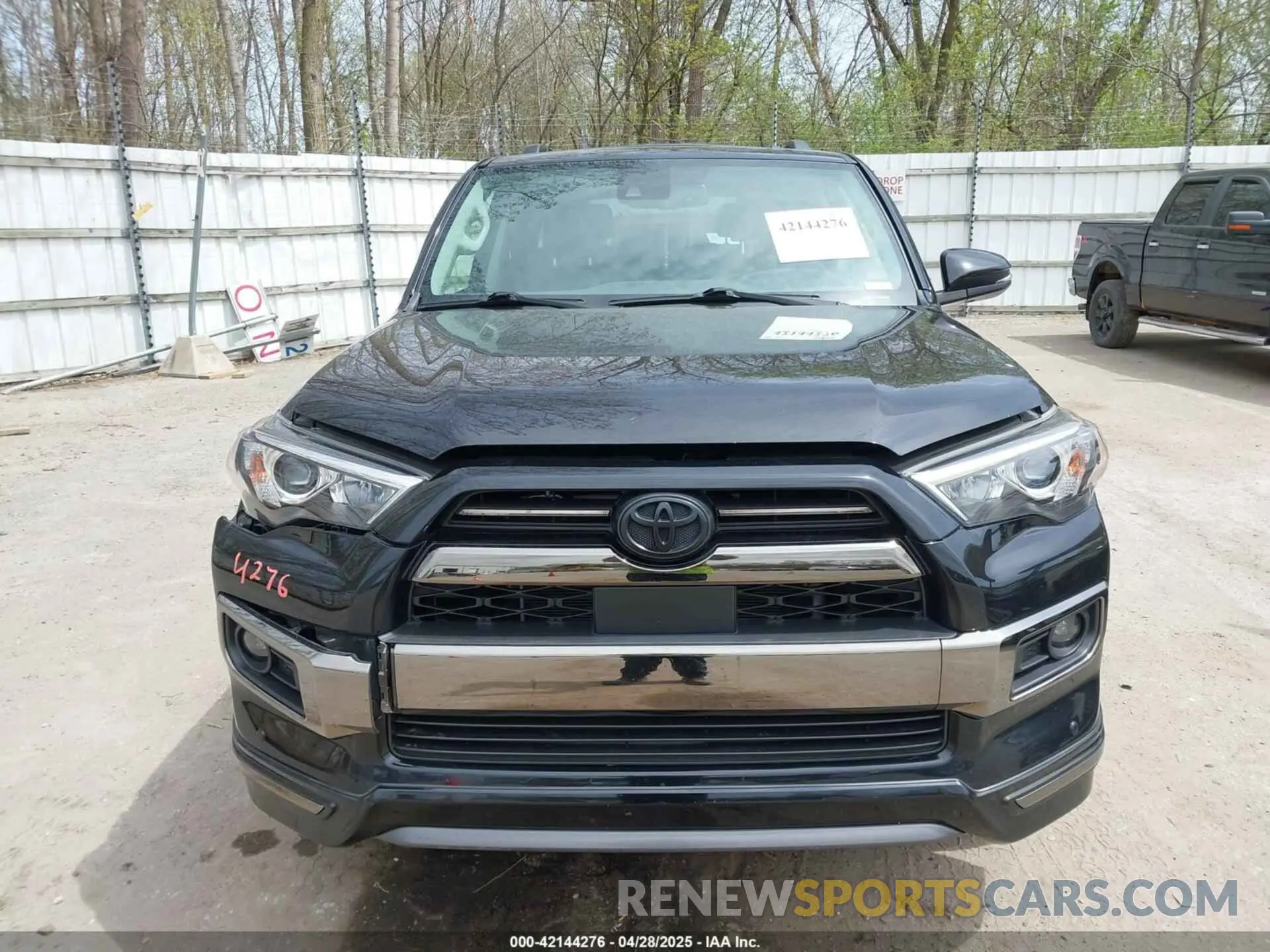 12 Photograph of a damaged car JTEJU5JRXM5969778 TOYOTA 4RUNNER 2021