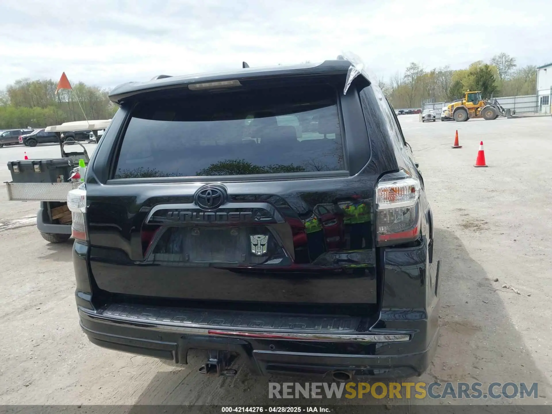 16 Photograph of a damaged car JTEJU5JRXM5969778 TOYOTA 4RUNNER 2021