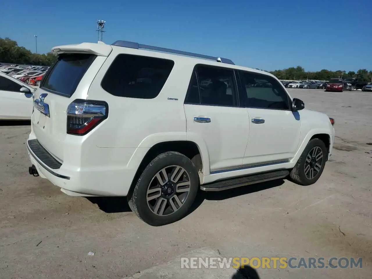 3 Photograph of a damaged car JTEKU5JR0M5841781 TOYOTA 4RUNNER 2021