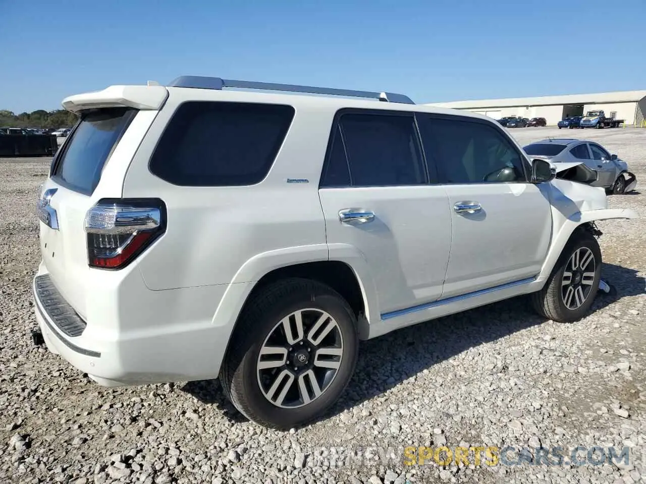 3 Photograph of a damaged car JTEKU5JR0M5927897 TOYOTA 4RUNNER 2021