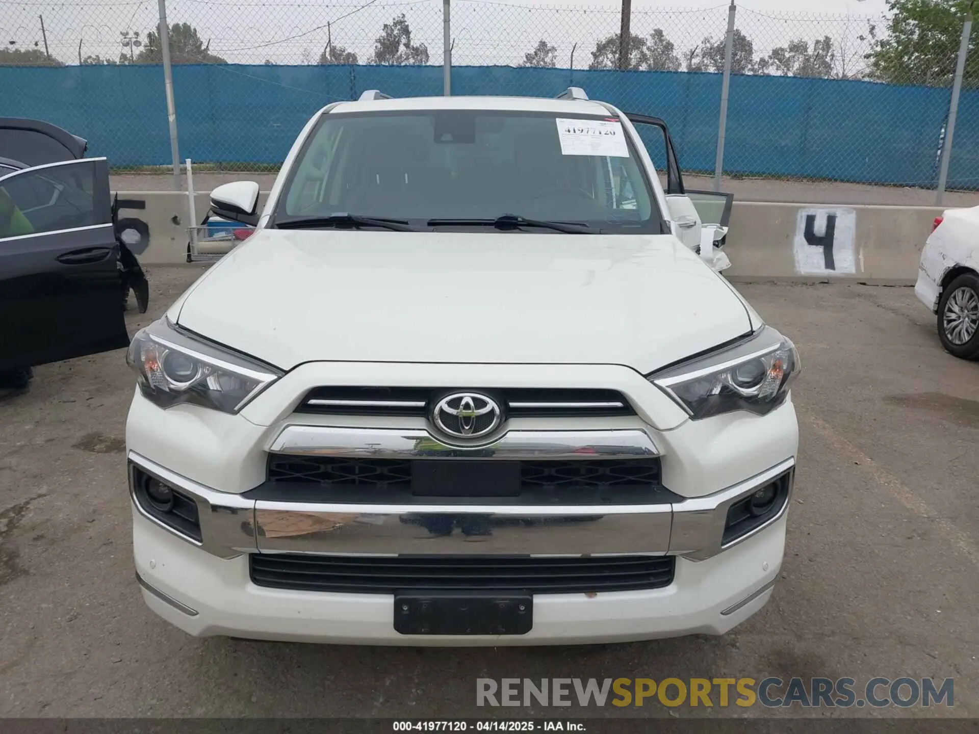 12 Photograph of a damaged car JTEKU5JR1M5848237 TOYOTA 4RUNNER 2021