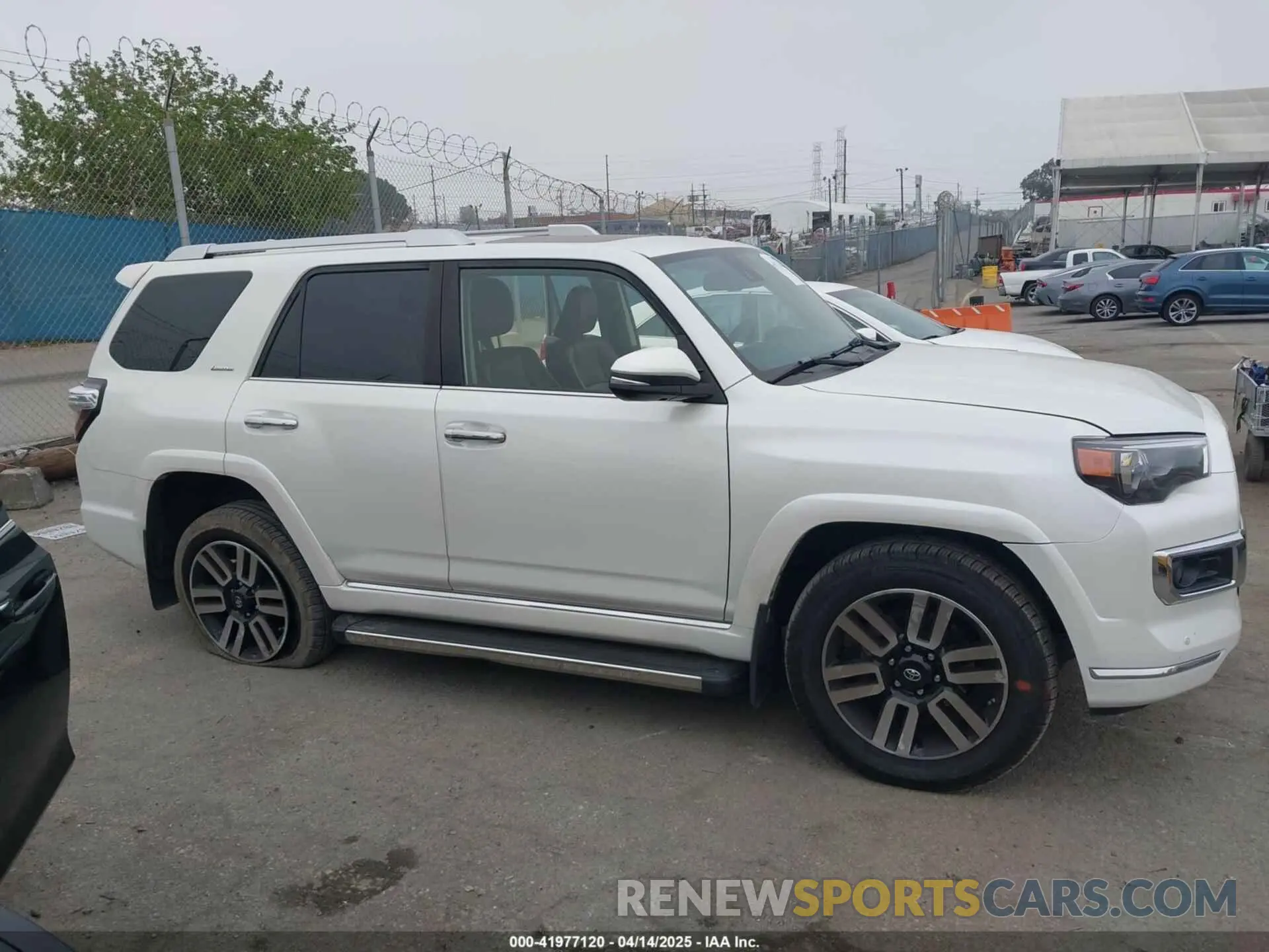 13 Photograph of a damaged car JTEKU5JR1M5848237 TOYOTA 4RUNNER 2021