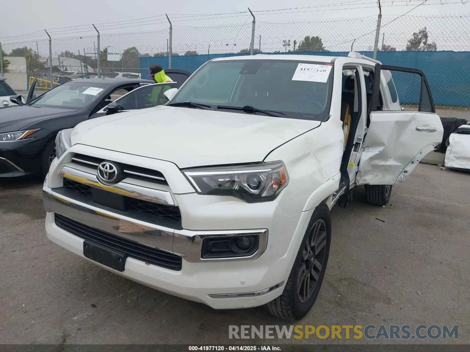 2 Photograph of a damaged car JTEKU5JR1M5848237 TOYOTA 4RUNNER 2021
