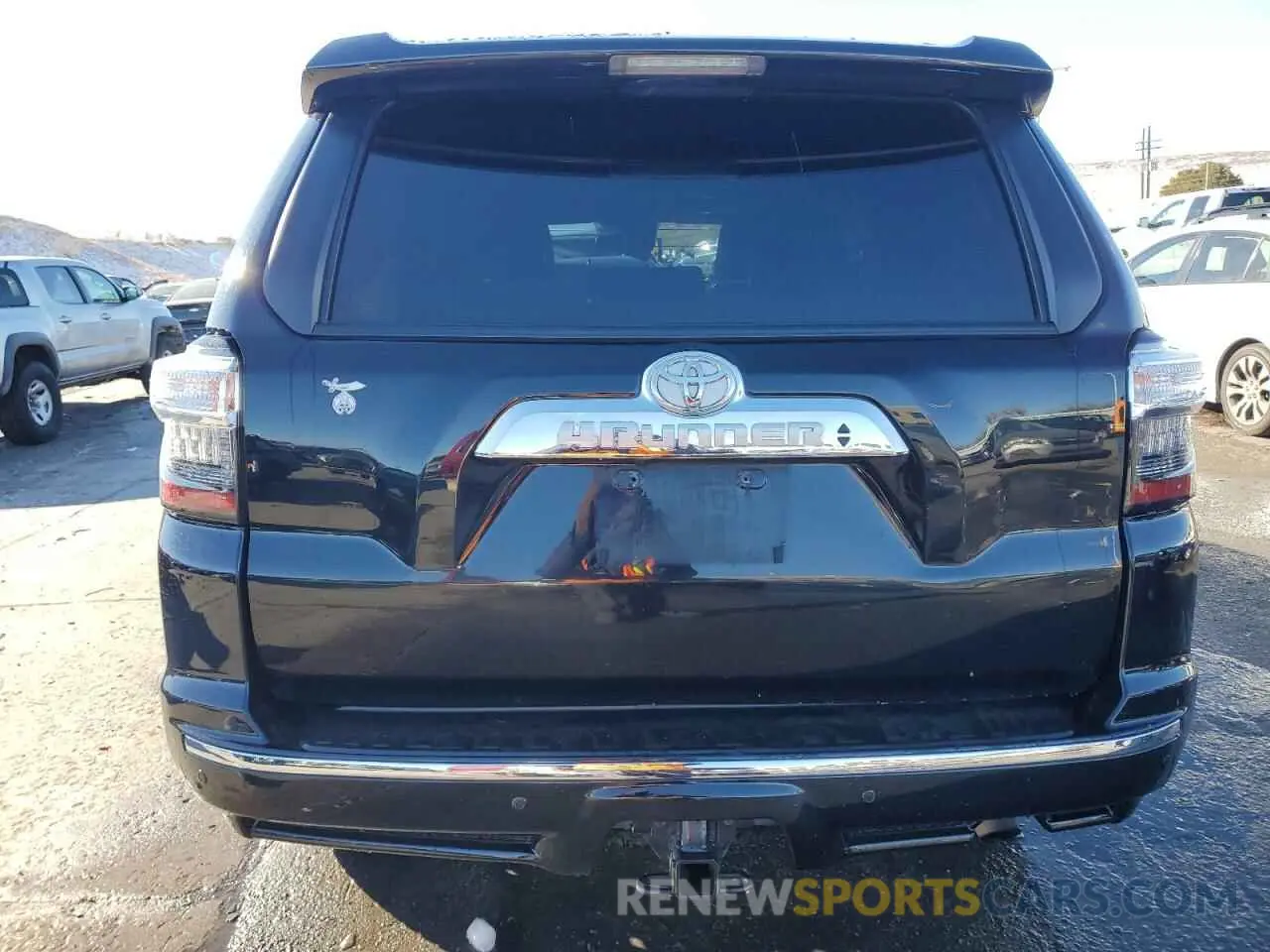 6 Photograph of a damaged car JTEKU5JR1M5879911 TOYOTA 4RUNNER 2021