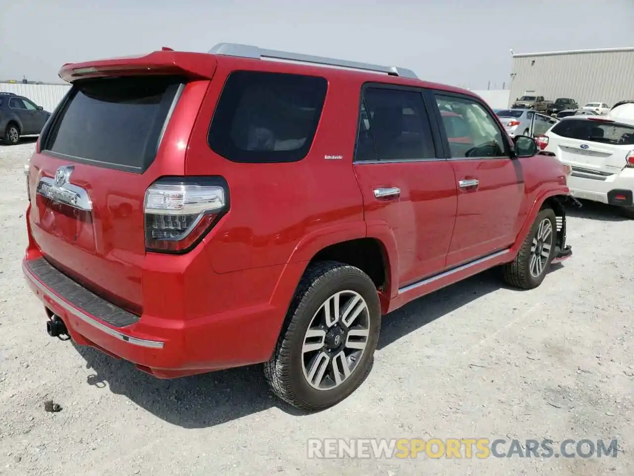 4 Photograph of a damaged car JTEKU5JR2M5839515 TOYOTA 4RUNNER 2021