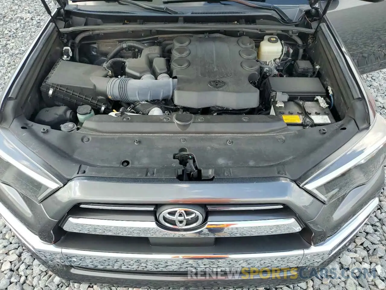 12 Photograph of a damaged car JTEKU5JR2M5929876 TOYOTA 4RUNNER 2021