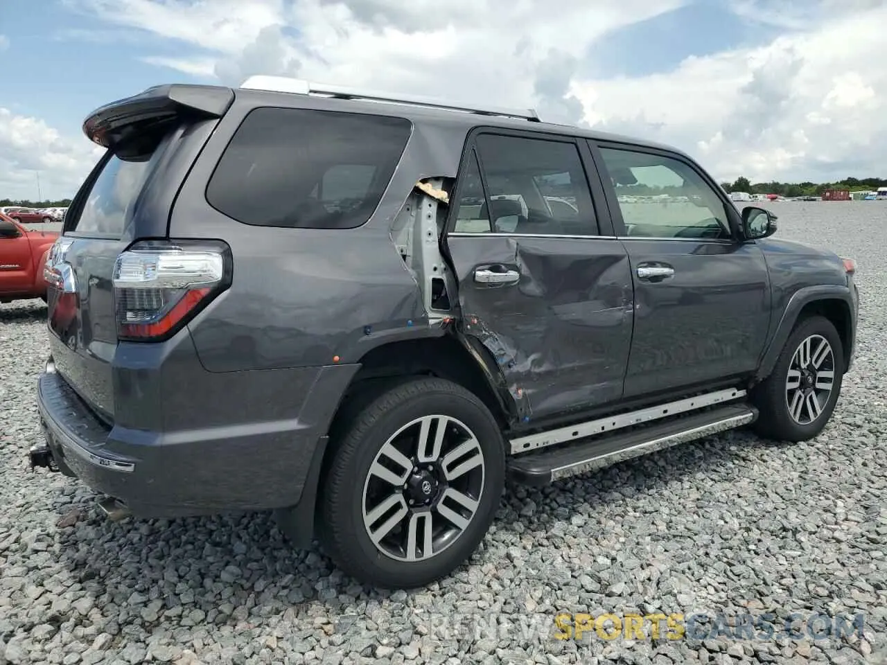 3 Photograph of a damaged car JTEKU5JR2M5929876 TOYOTA 4RUNNER 2021