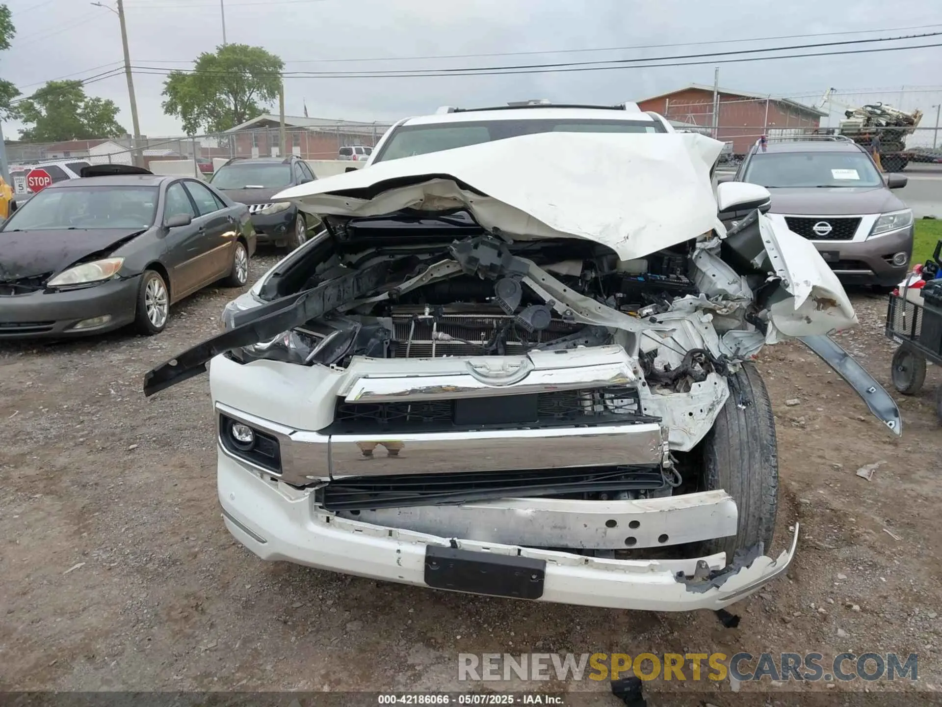 12 Photograph of a damaged car JTEKU5JR3M5885466 TOYOTA 4RUNNER 2021