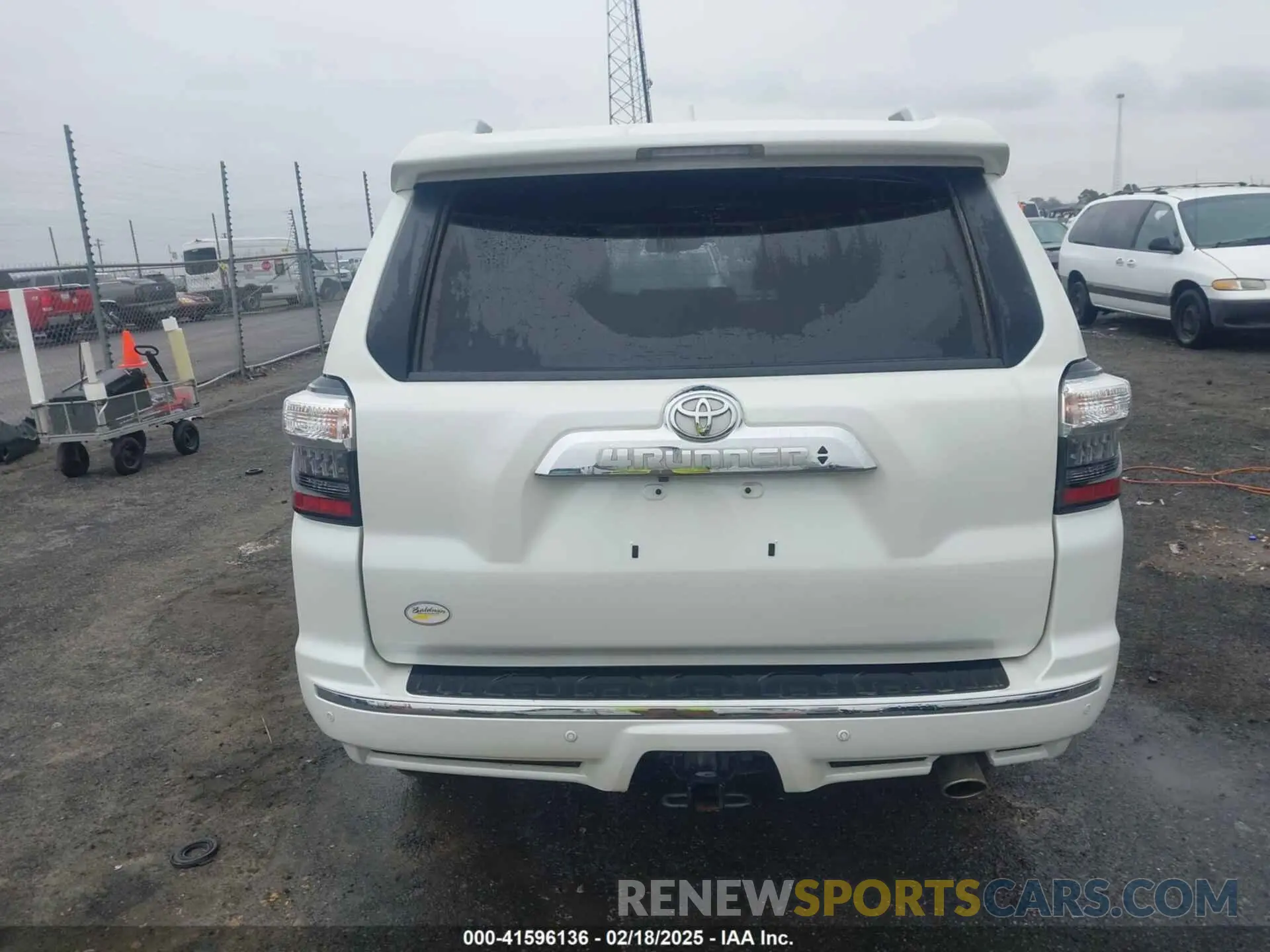 16 Photograph of a damaged car JTEKU5JR4M5892698 TOYOTA 4RUNNER 2021