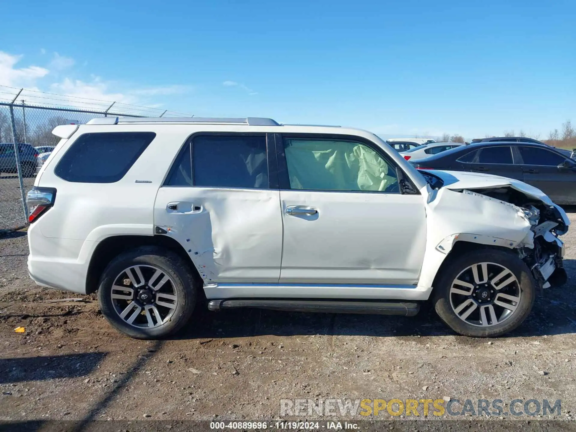 13 Photograph of a damaged car JTEKU5JR5M5869348 TOYOTA 4RUNNER 2021