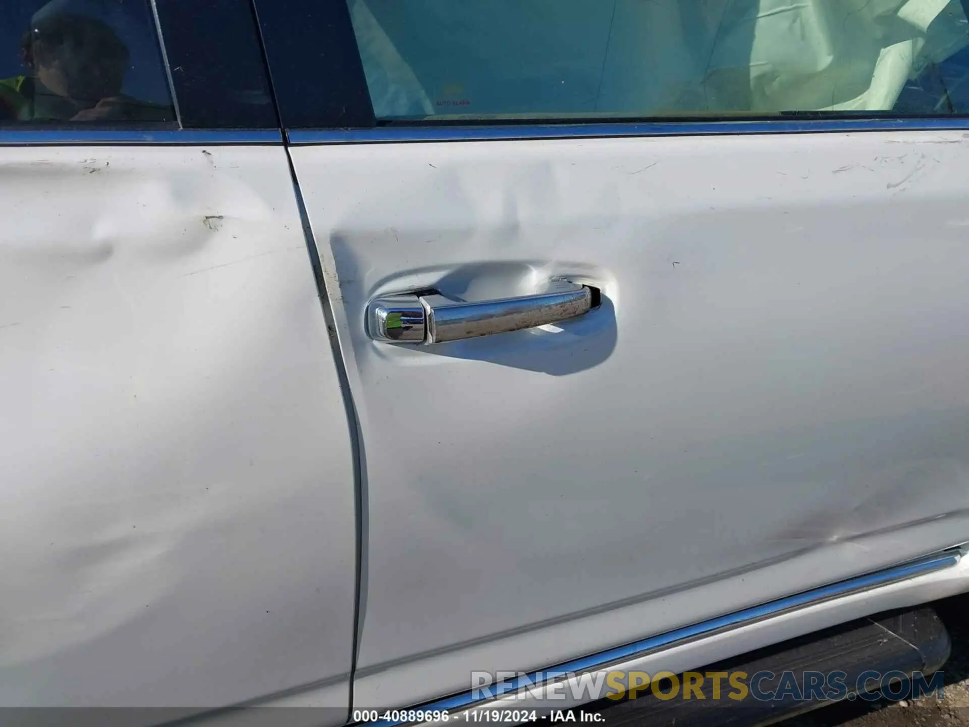 5 Photograph of a damaged car JTEKU5JR5M5869348 TOYOTA 4RUNNER 2021