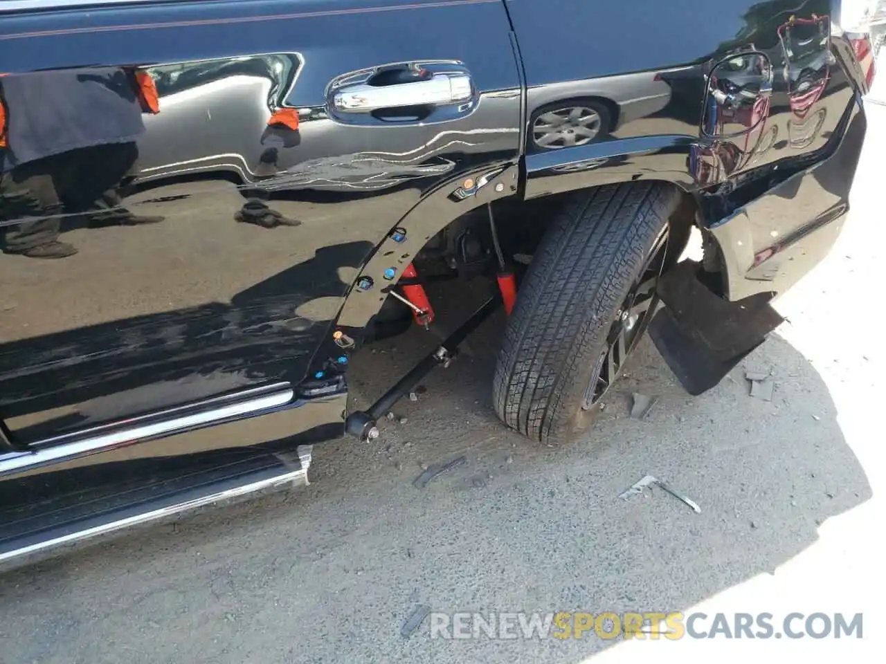 9 Photograph of a damaged car JTEKU5JR5M5900954 TOYOTA 4RUNNER 2021