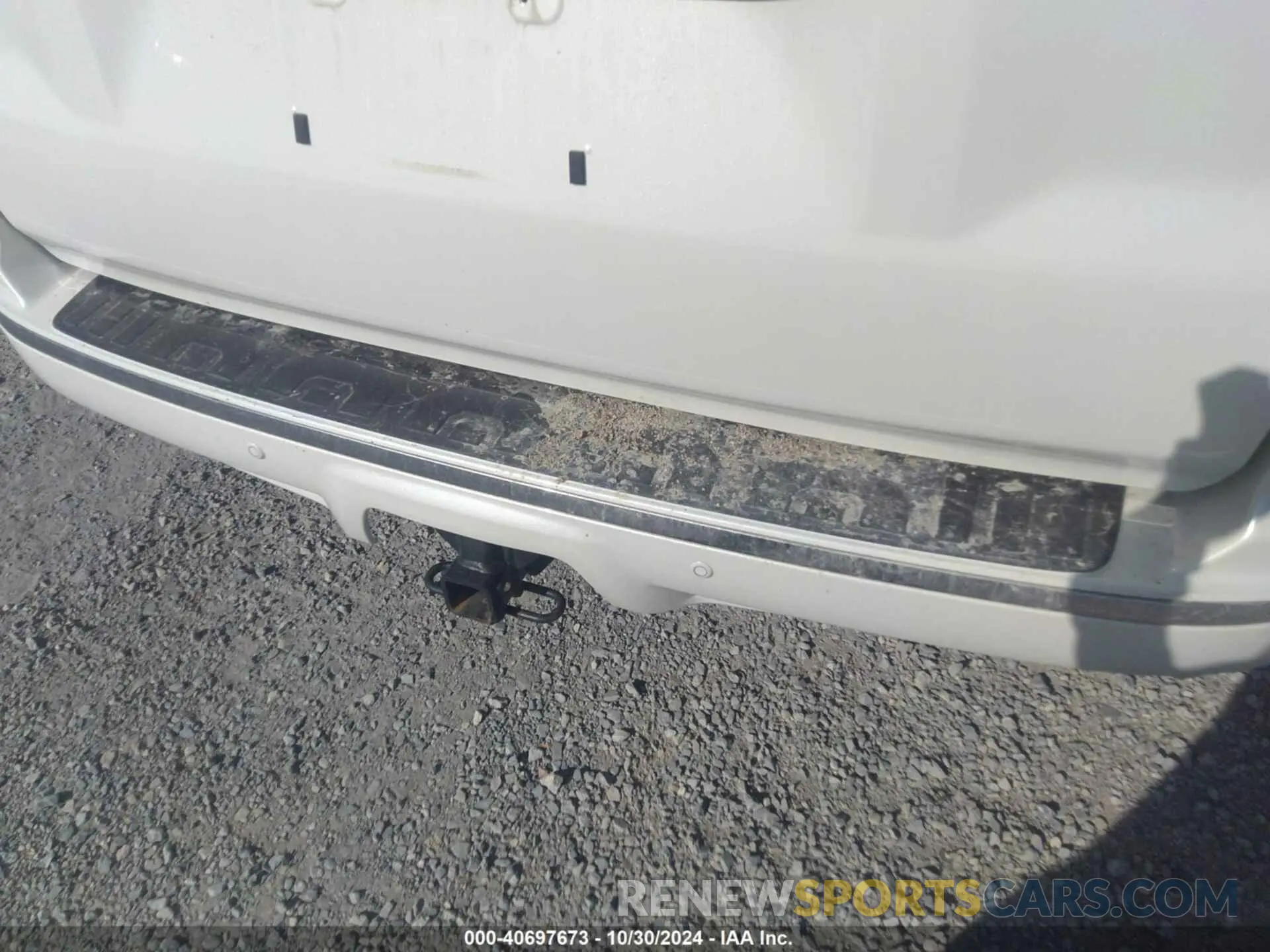 16 Photograph of a damaged car JTEKU5JR6M5881881 TOYOTA 4RUNNER 2021
