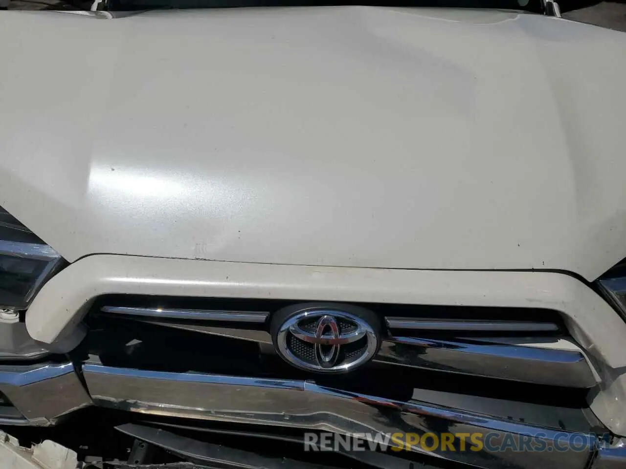 12 Photograph of a damaged car JTEKU5JR7M5875457 TOYOTA 4RUNNER 2021