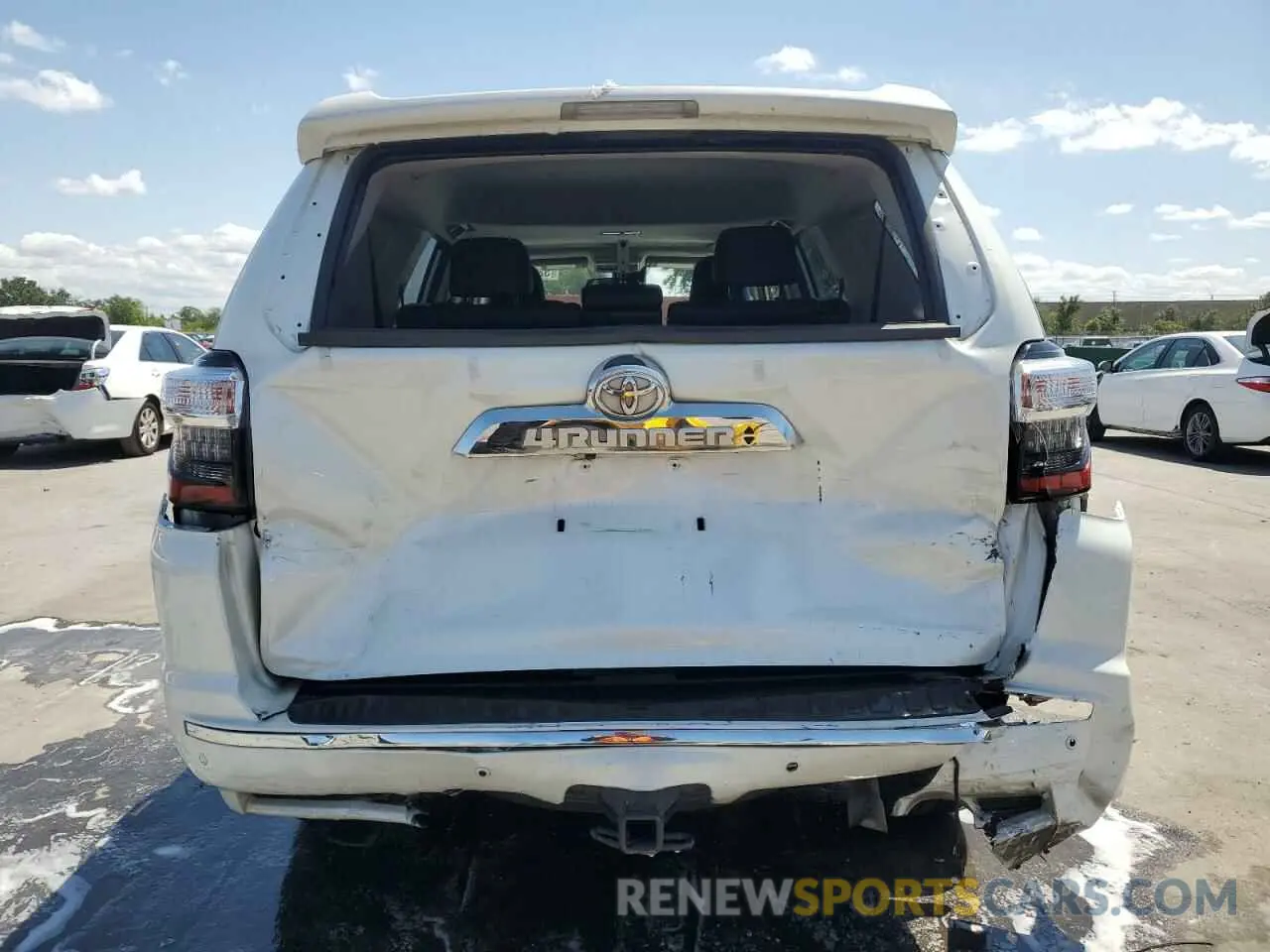 6 Photograph of a damaged car JTEKU5JR7M5875457 TOYOTA 4RUNNER 2021