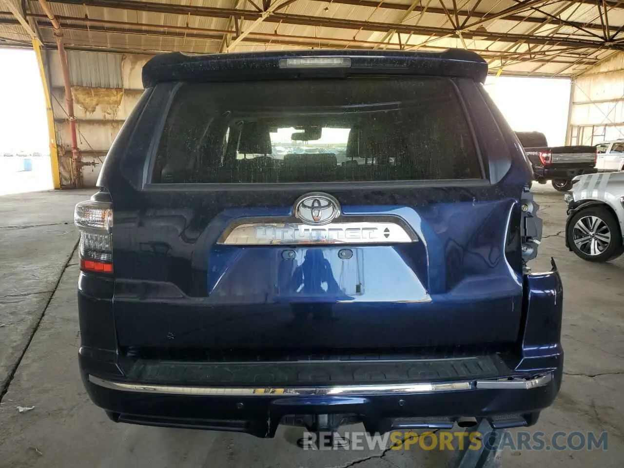 6 Photograph of a damaged car JTEKU5JR8M5839275 TOYOTA 4RUNNER 2021
